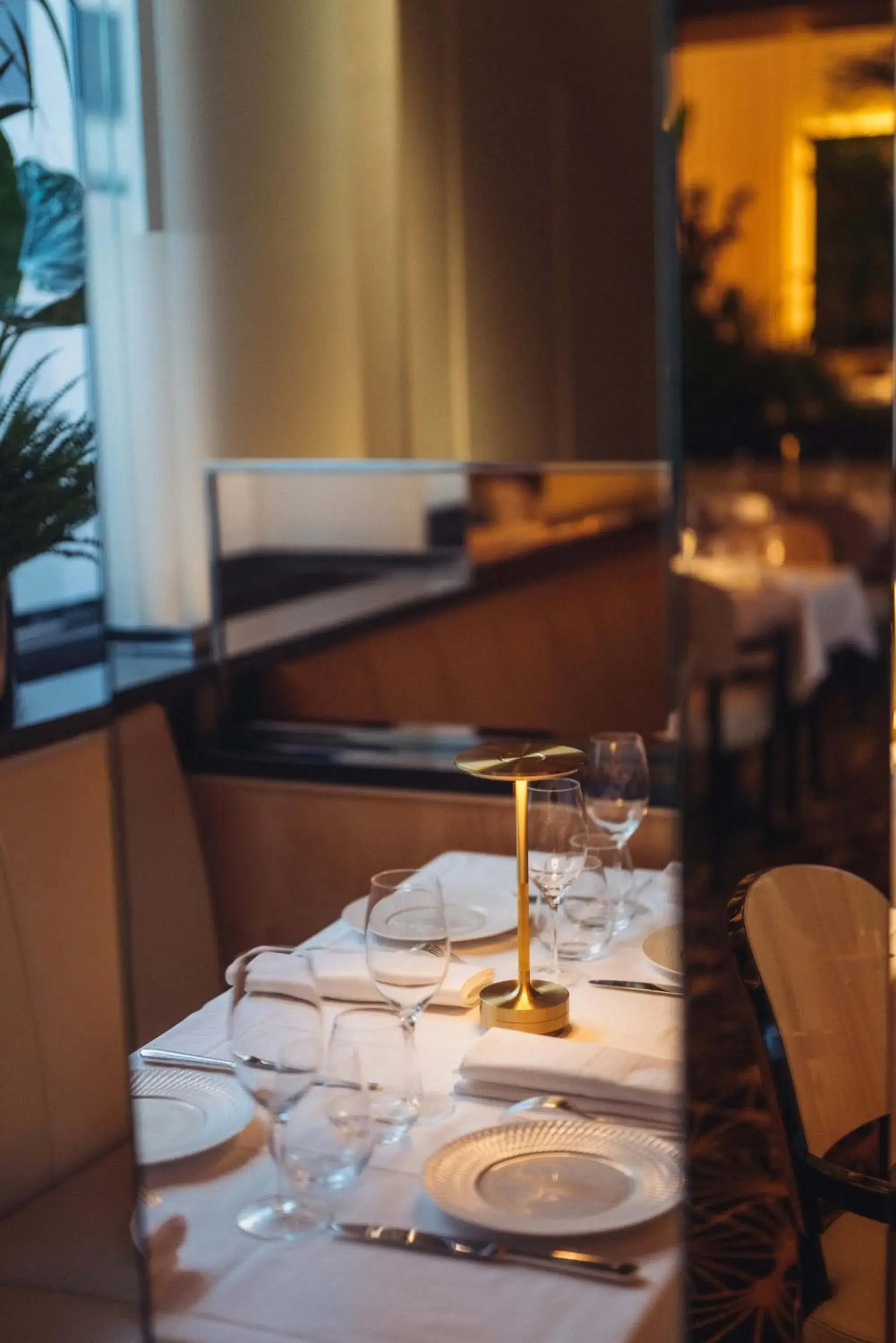 Restaurant/places to eat in Hôtel Plaza Athénée - Dorchester Collection Restaurant/places to eat in Hôtel Plaza Athénée - Dorchester Collection