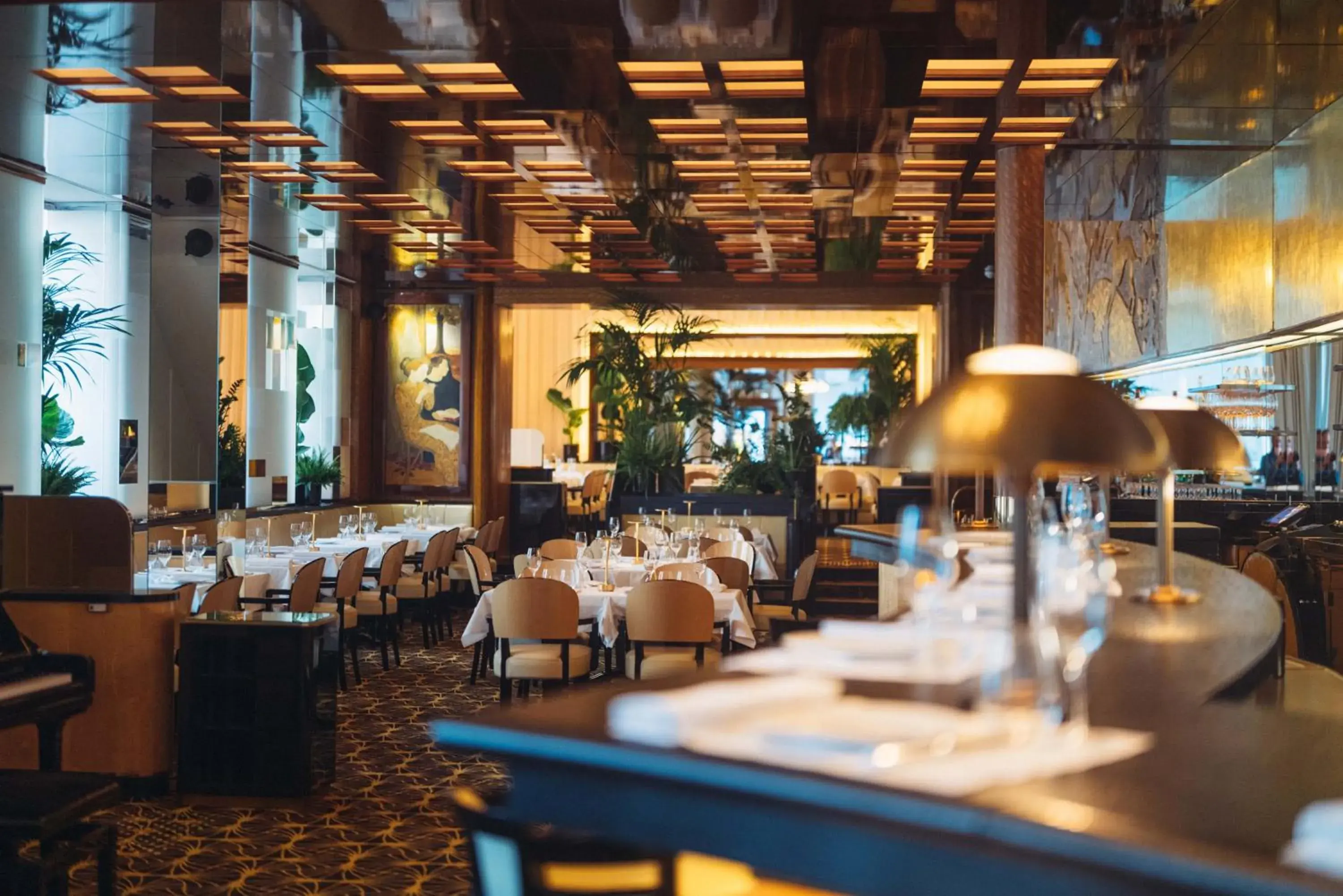 Restaurant/places to eat in Hôtel Plaza Athénée - Dorchester Collection Restaurant/places to eat in Hôtel Plaza Athénée - Dorchester Collection