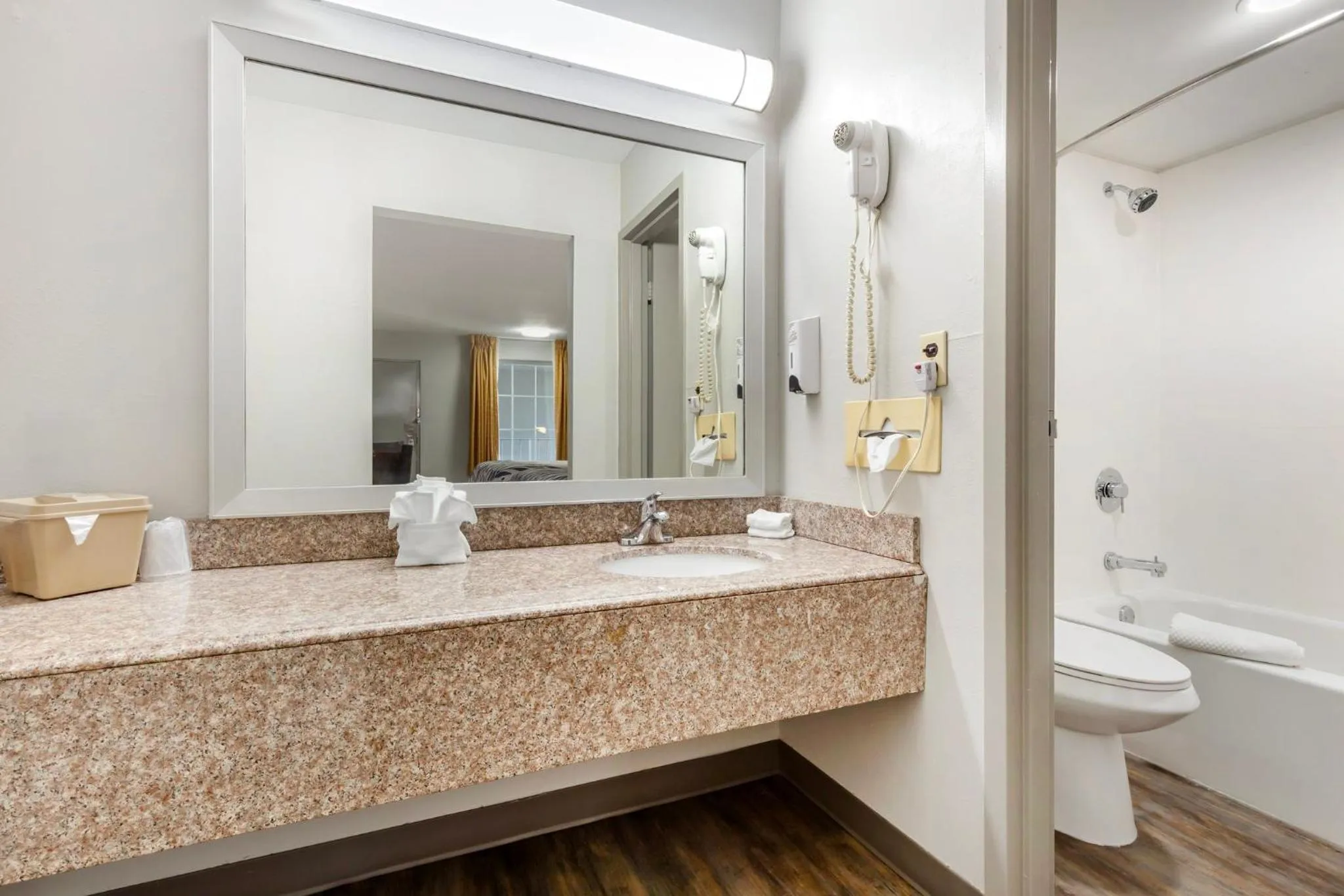 Bathroom in Red Roof Inn Dunn