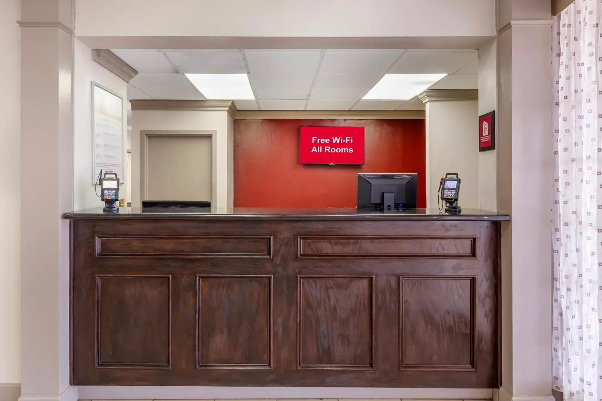 Lobby or reception in Red Roof Inn Dunn Lobby or reception in Red Roof Inn Dunn