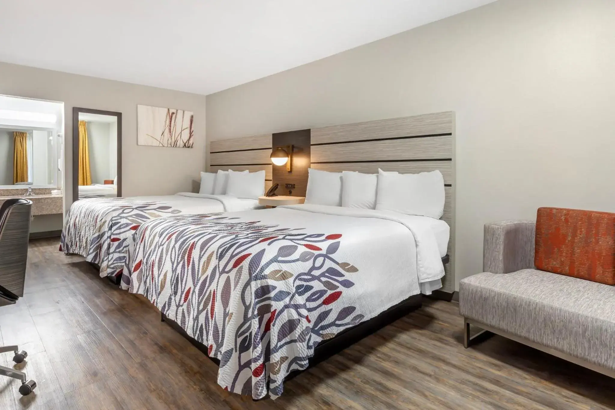 Photo of the whole room, Bed in Red Roof Inn Dunn Photo of the whole room, Bed in Red Roof Inn Dunn