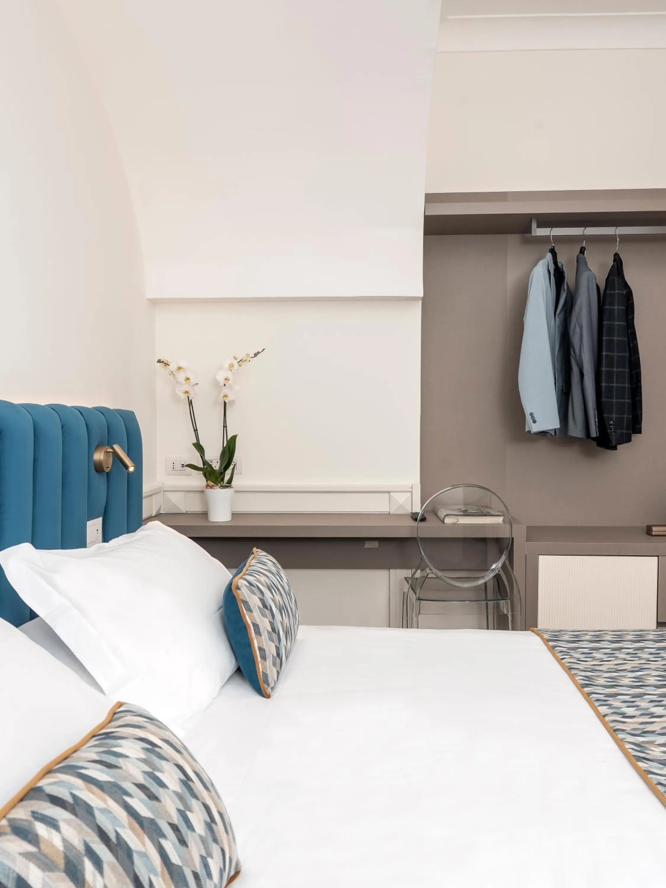 Photo of the whole room, Bed in Hotel Michelangelo