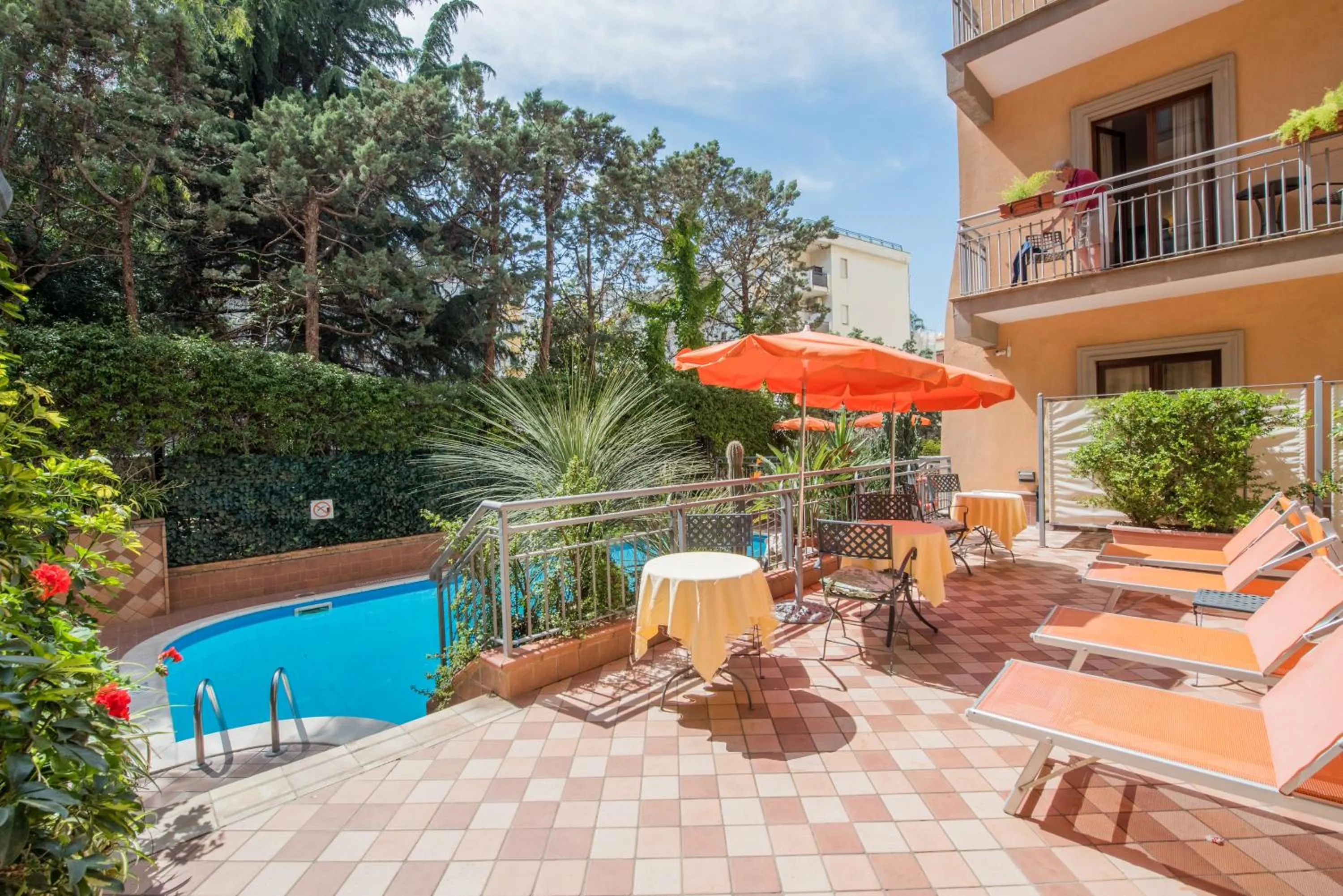 Restaurant/places to eat in Hotel Michelangelo