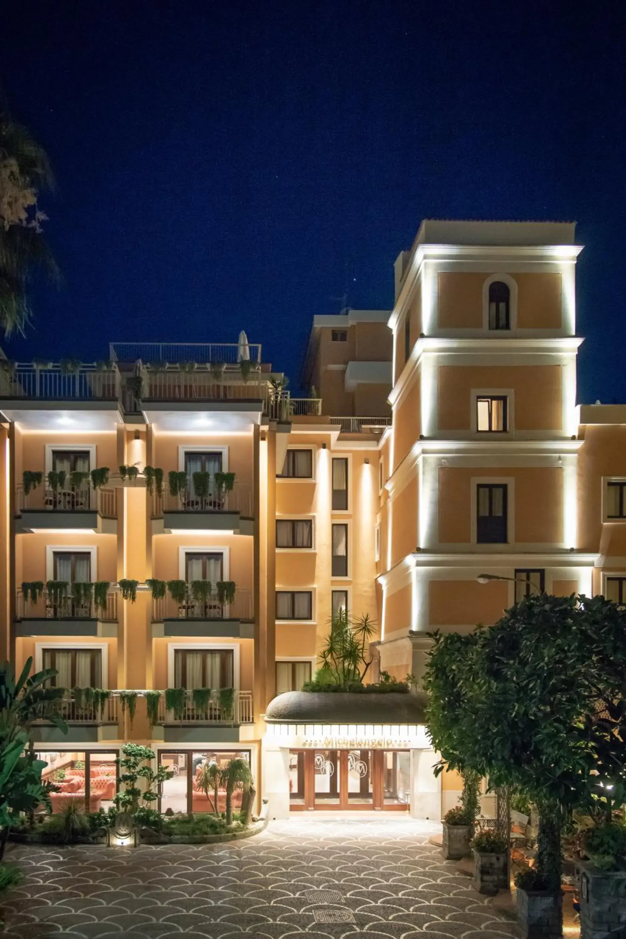 Property building in Hotel Michelangelo Property building in Hotel Michelangelo