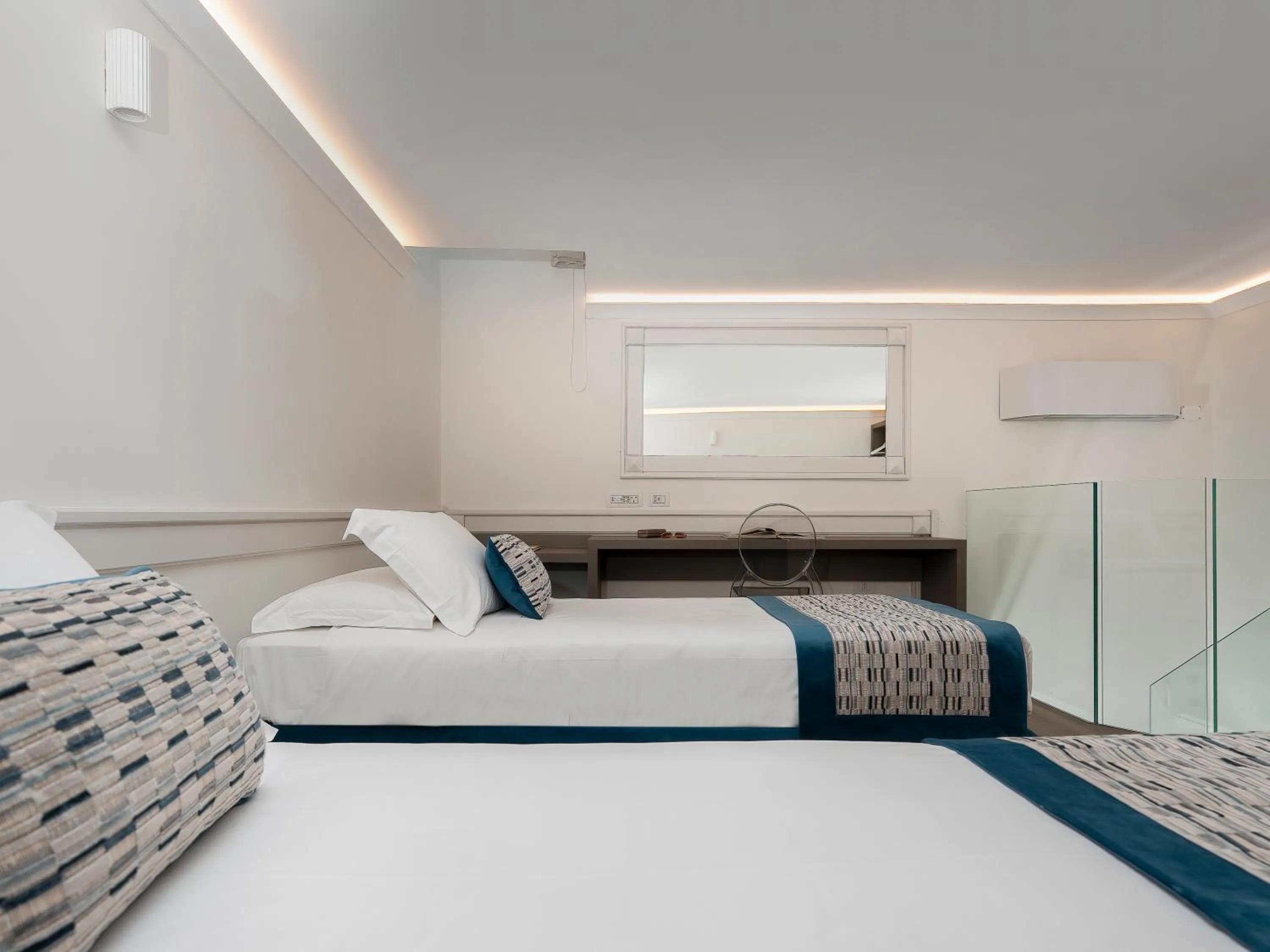 Bed in Hotel Michelangelo