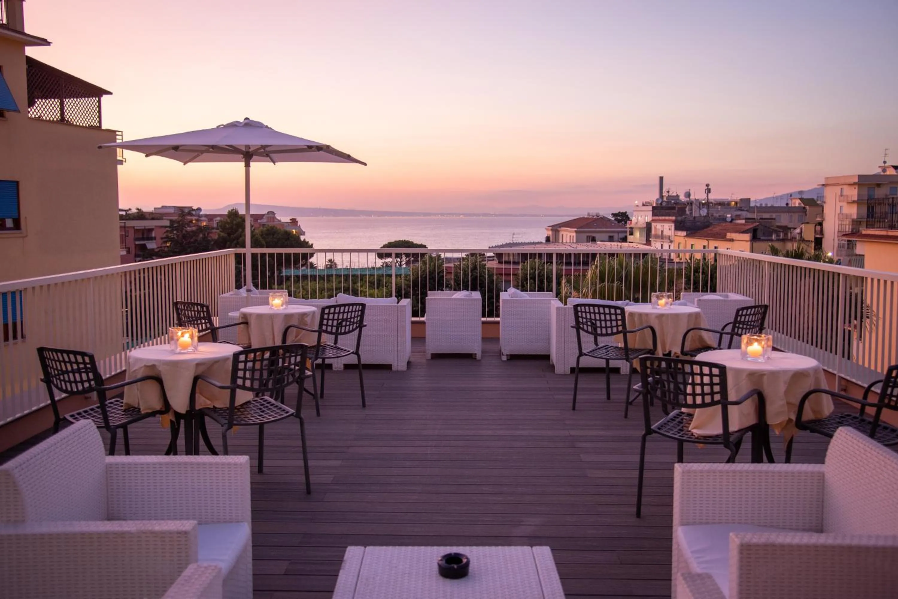 Patio in Hotel Michelangelo