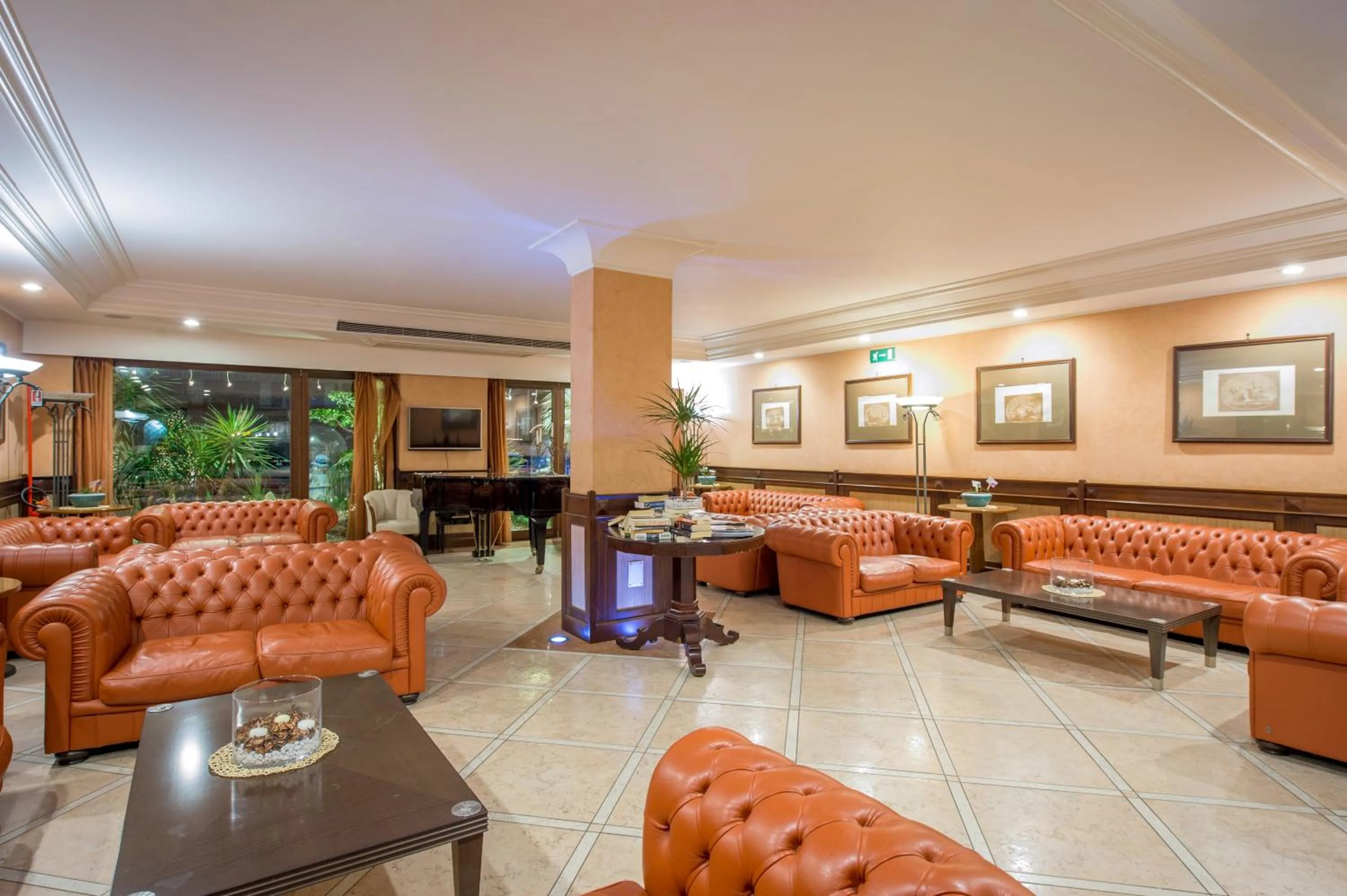 Lobby or reception in Hotel Michelangelo