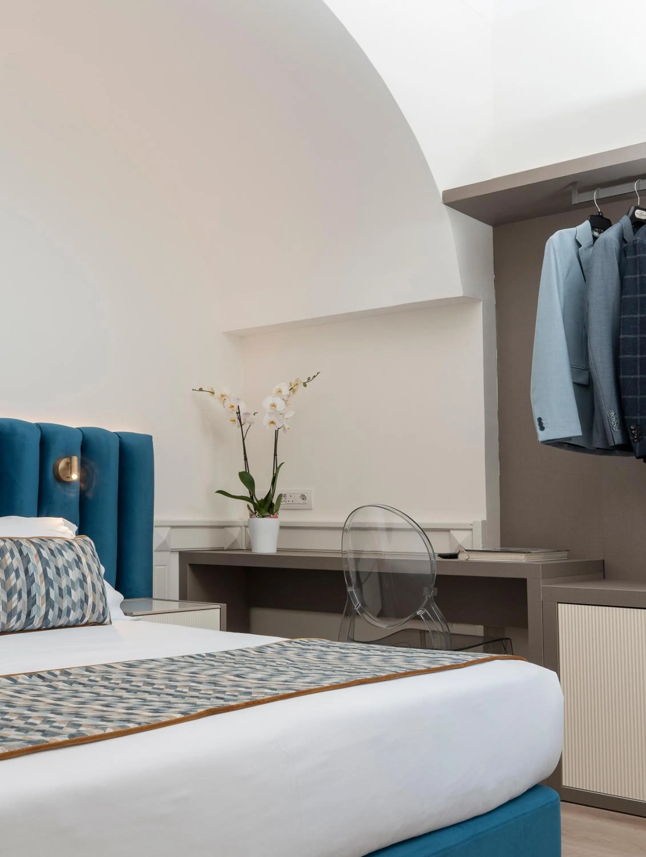 Bedroom, Bed in Hotel Michelangelo