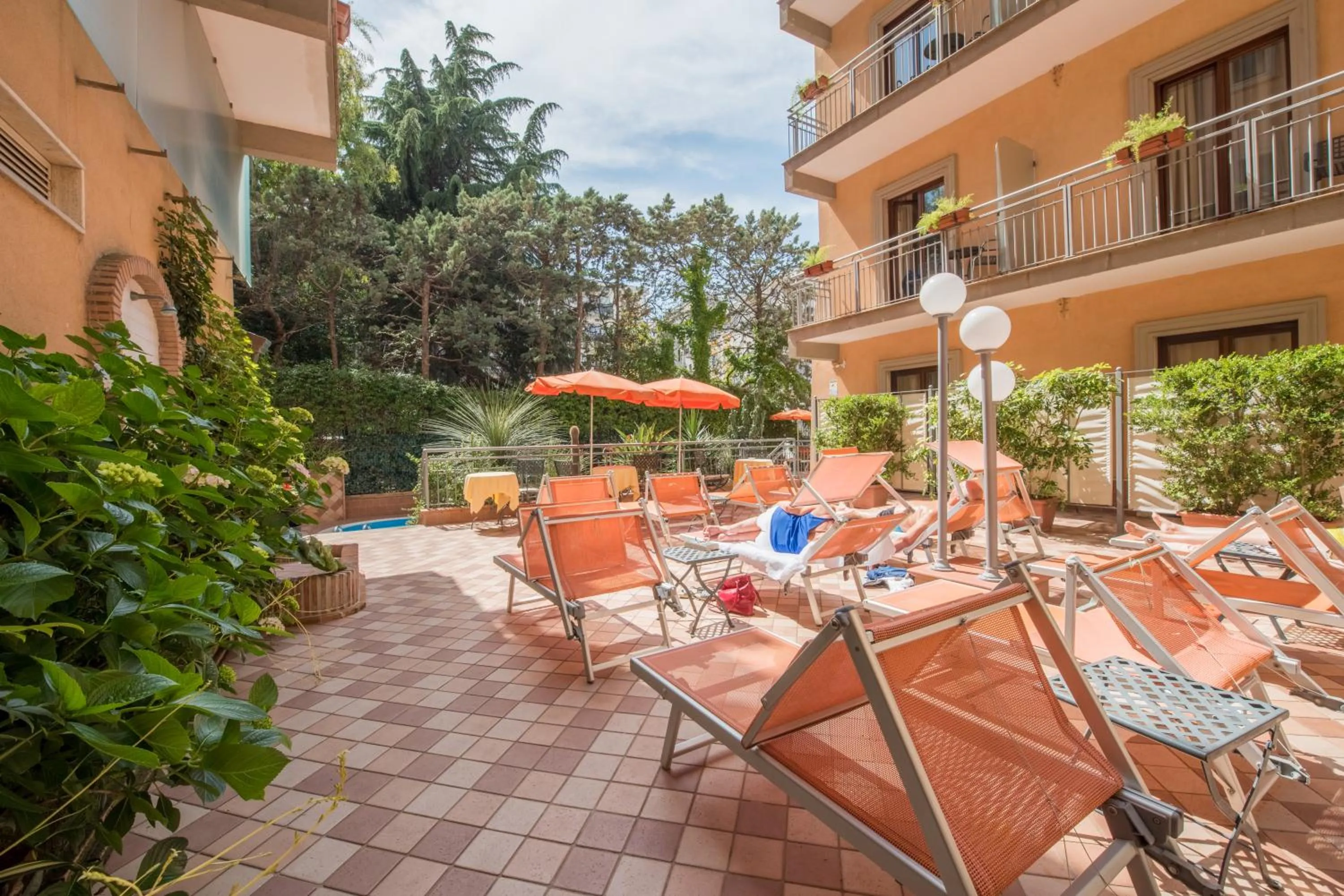 Swimming pool in Hotel Michelangelo