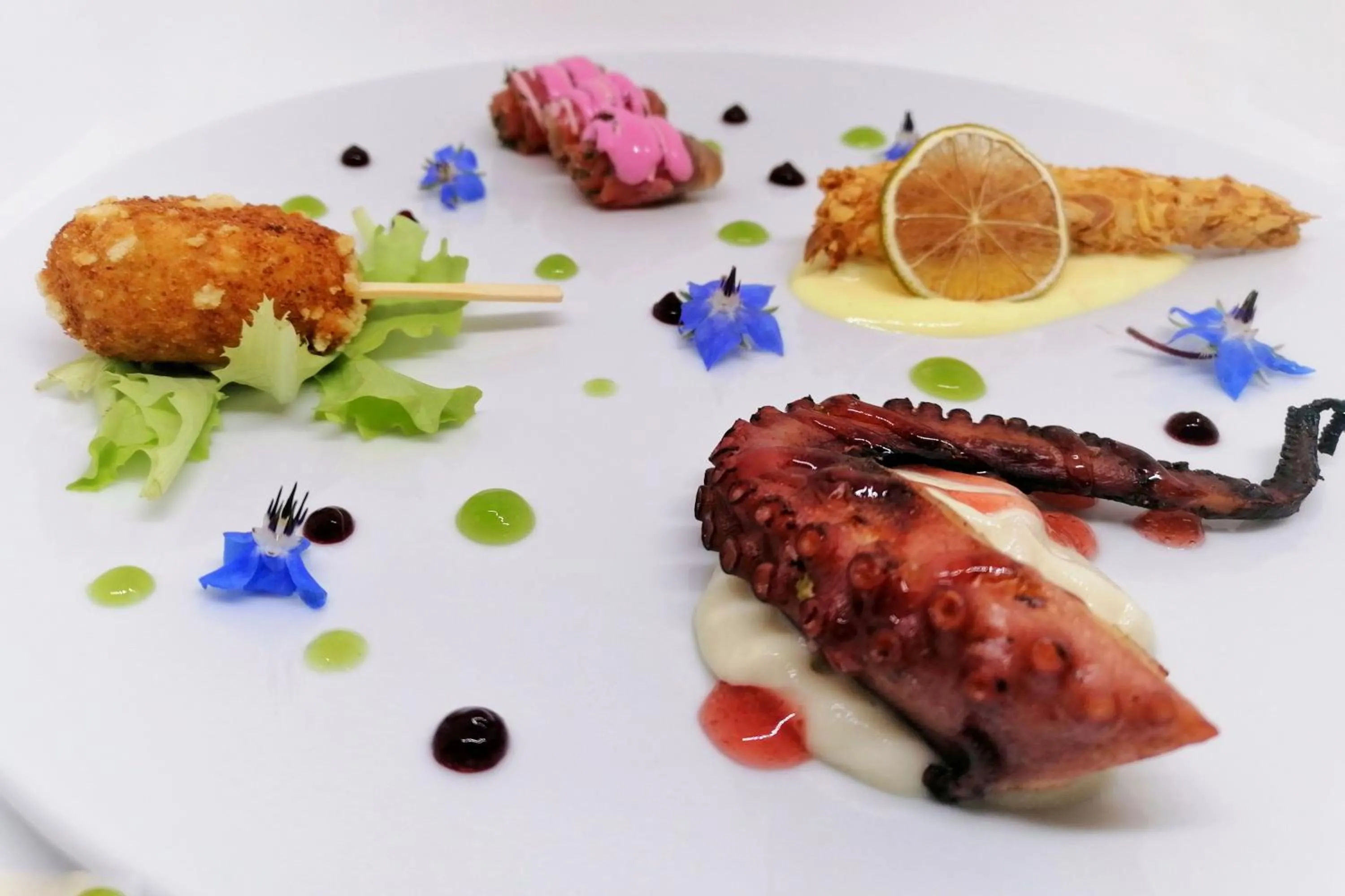 Restaurant/places to eat in Hotel Mirasole International