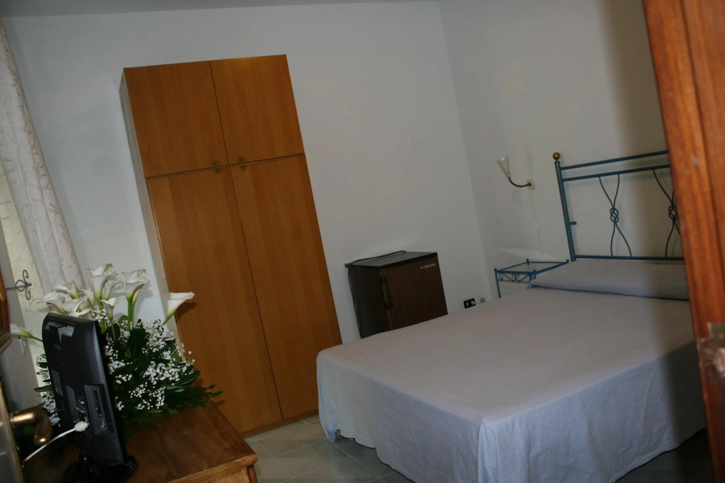 Photo of the whole room, Bed in Villaggio Villa Lubrense