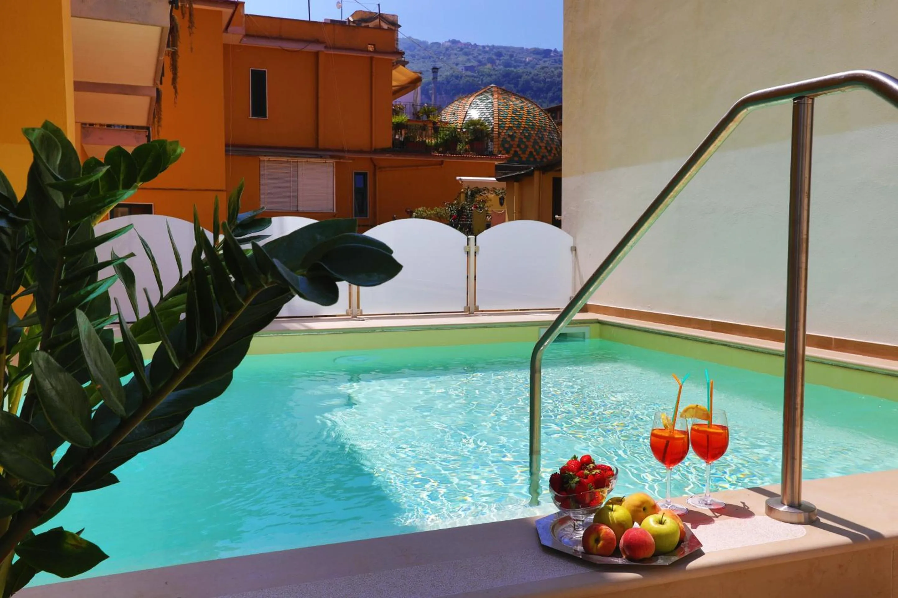 Swimming pool in Hotel Astoria Sorrento