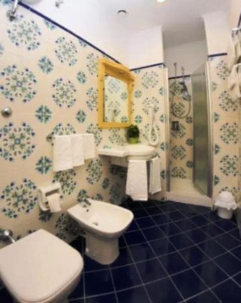 Toilet in Hotel Astoria Sorrento