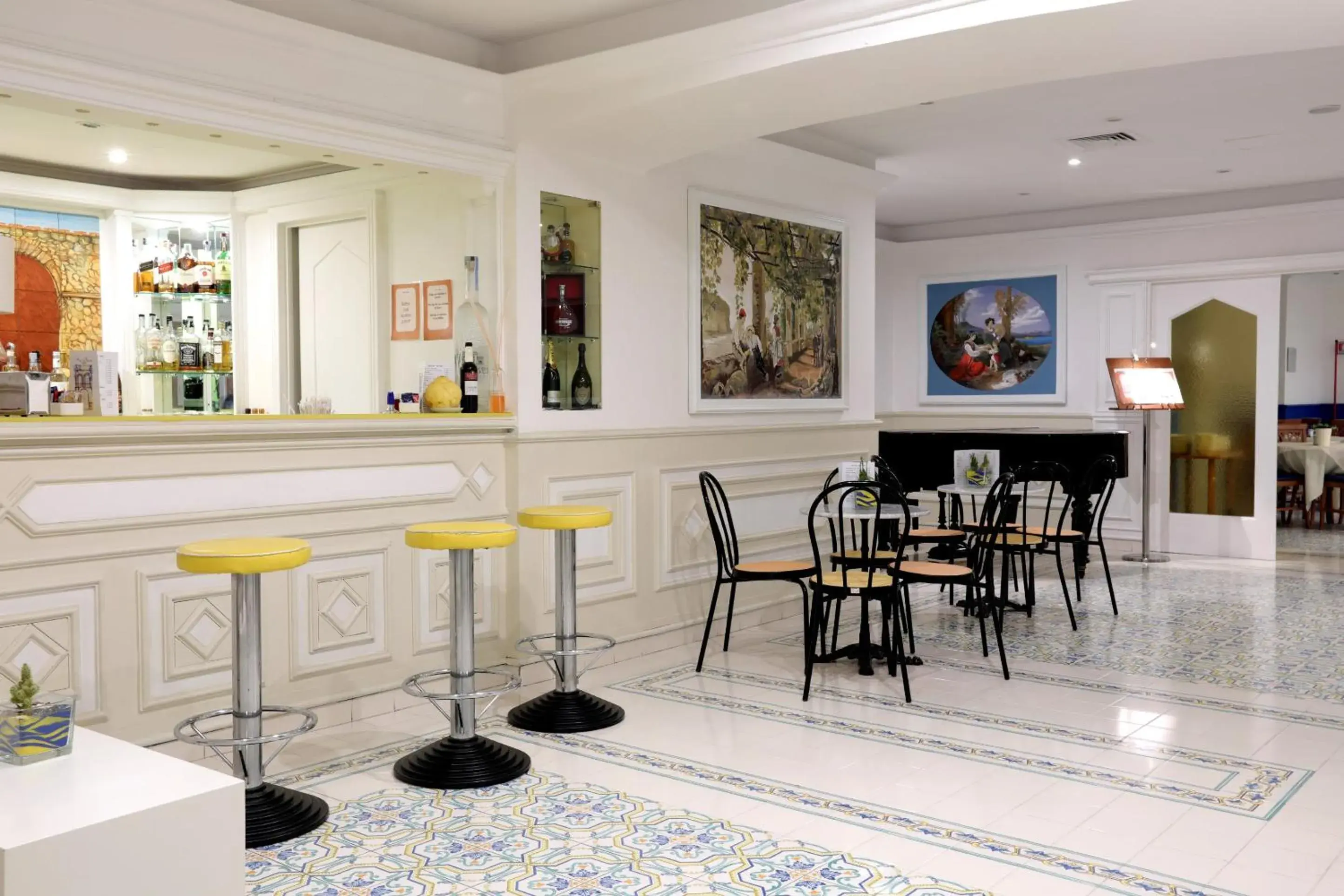 Lounge or bar in Hotel Astoria Sorrento Lounge or bar in Hotel Astoria Sorrento