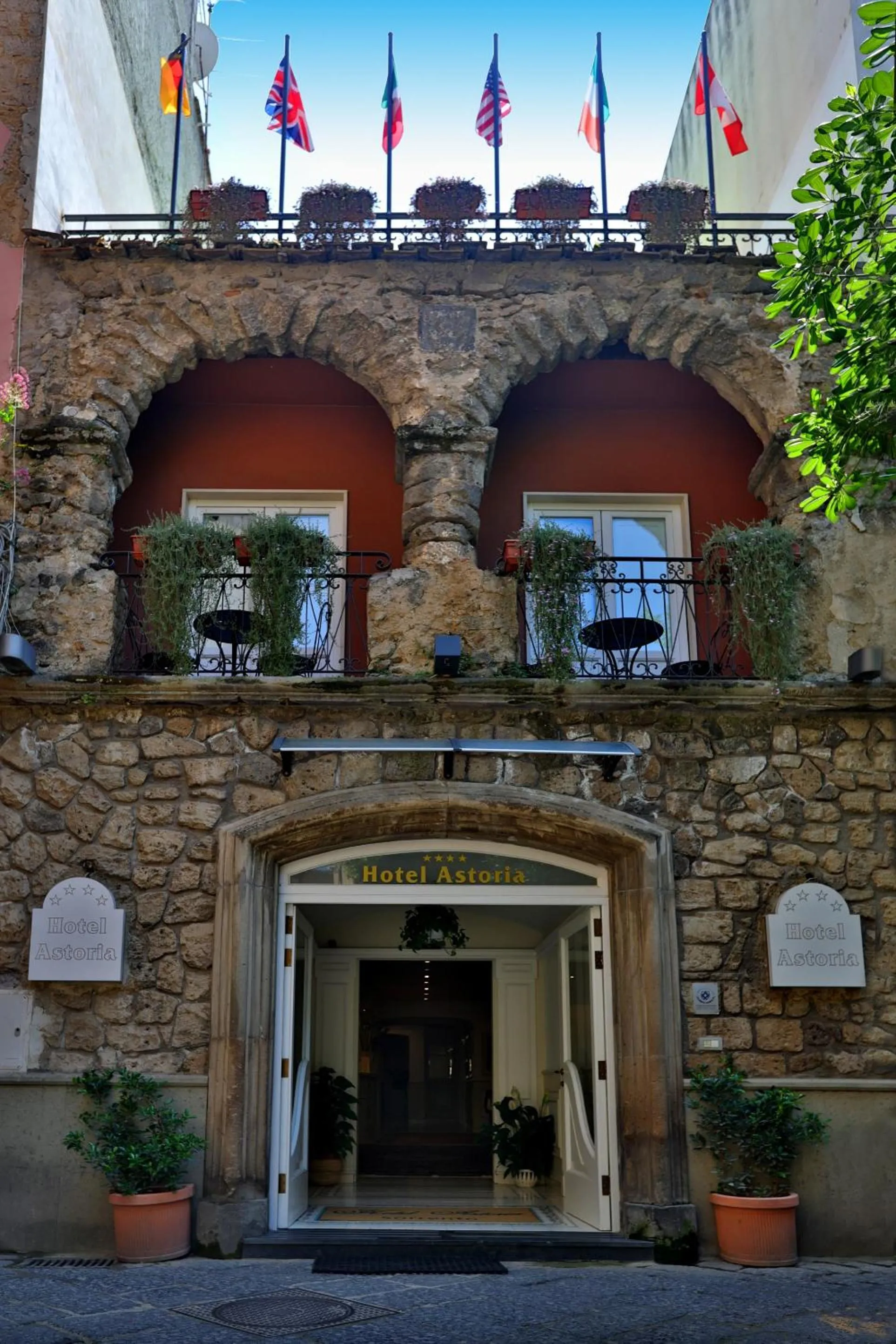Facade/entrance in Hotel Astoria Sorrento