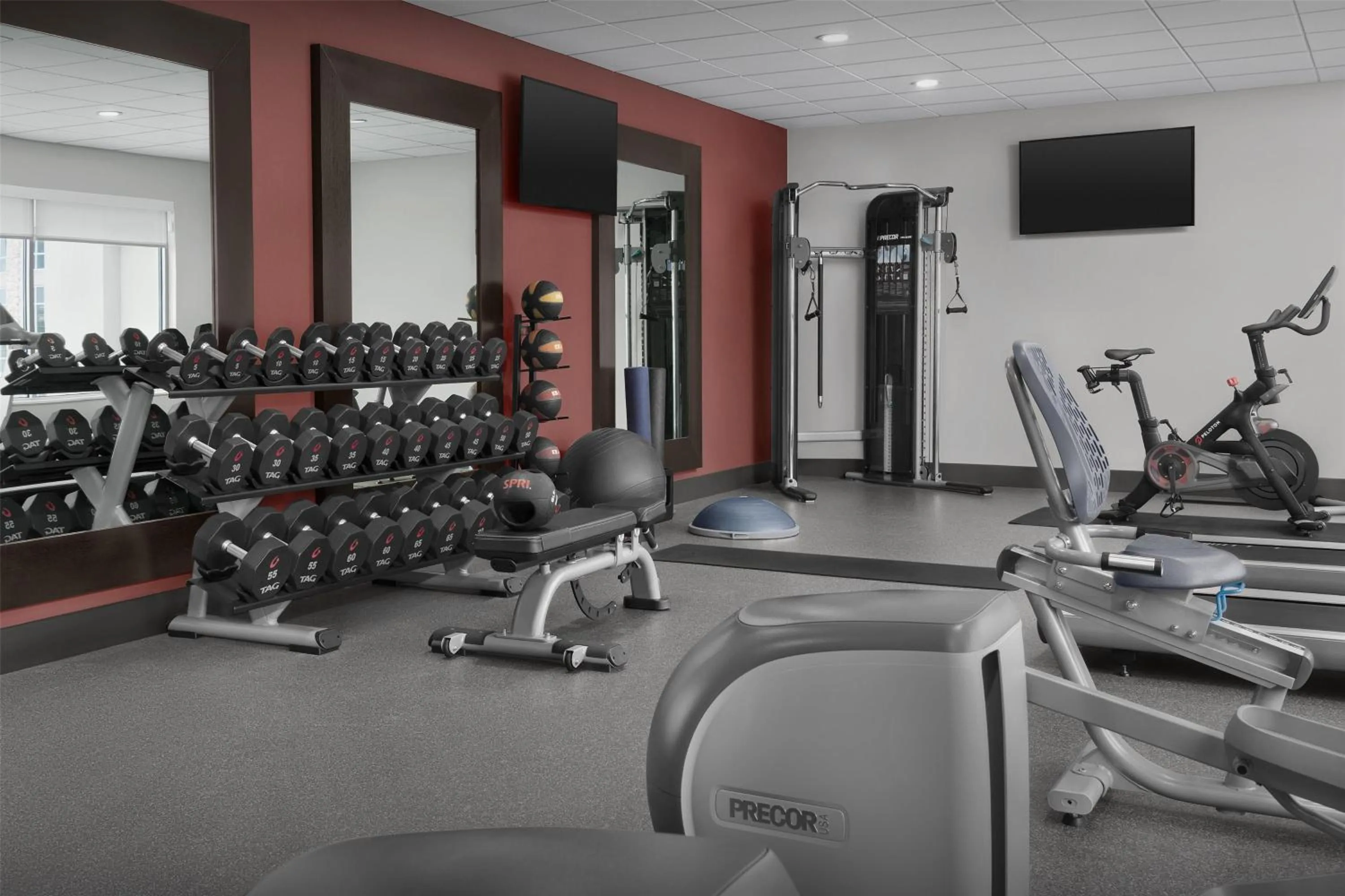 Fitness centre/facilities in Hilton Garden Inn Charlotte Waverly