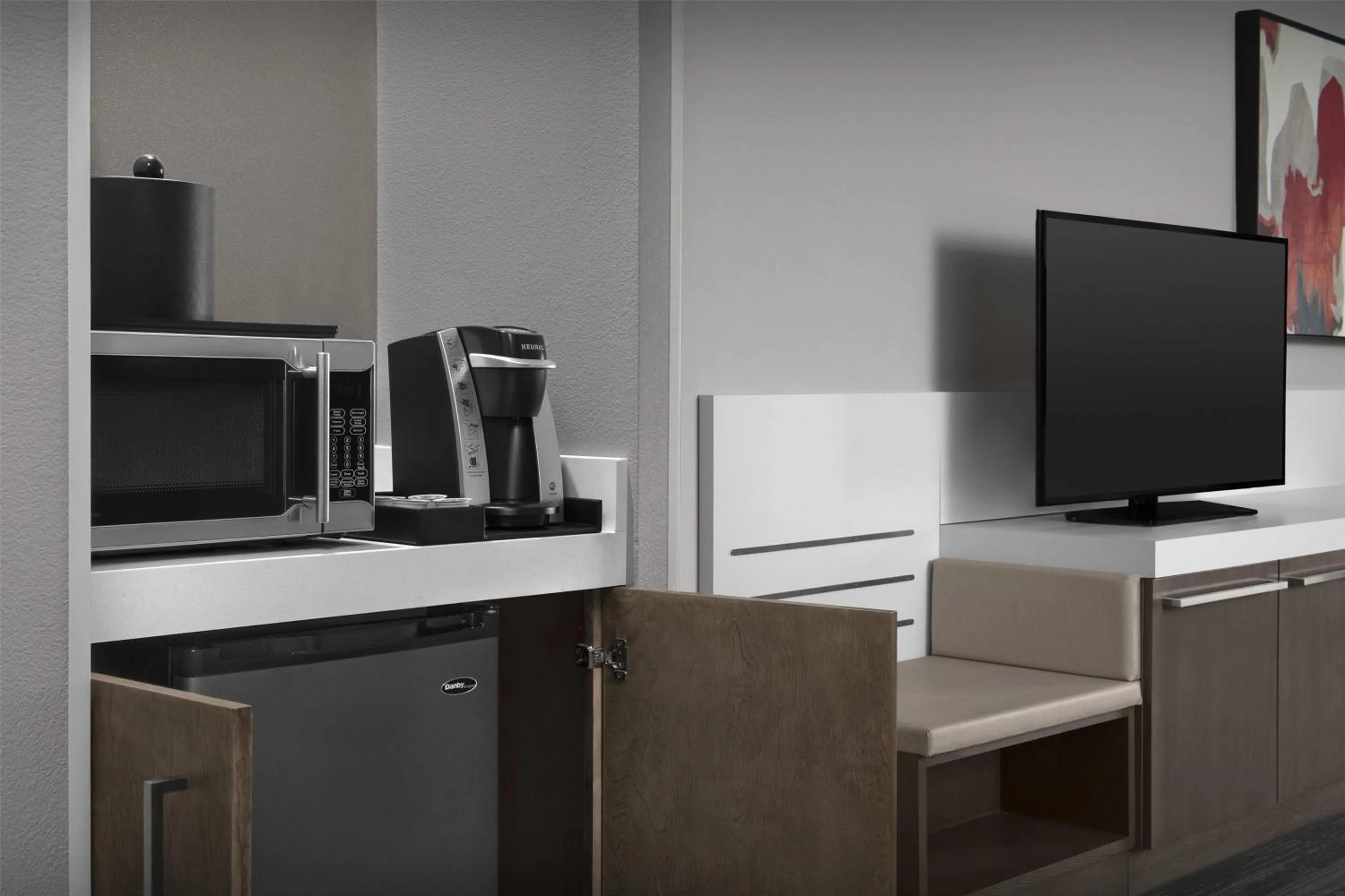 Photo of the whole room in Hilton Garden Inn Charlotte Waverly