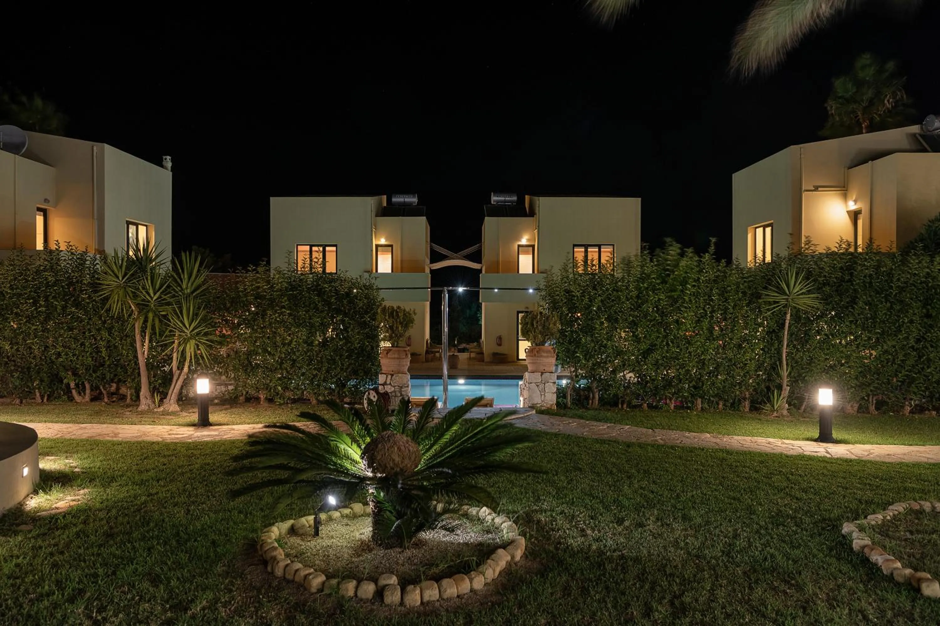 Garden in Daphnis Villas