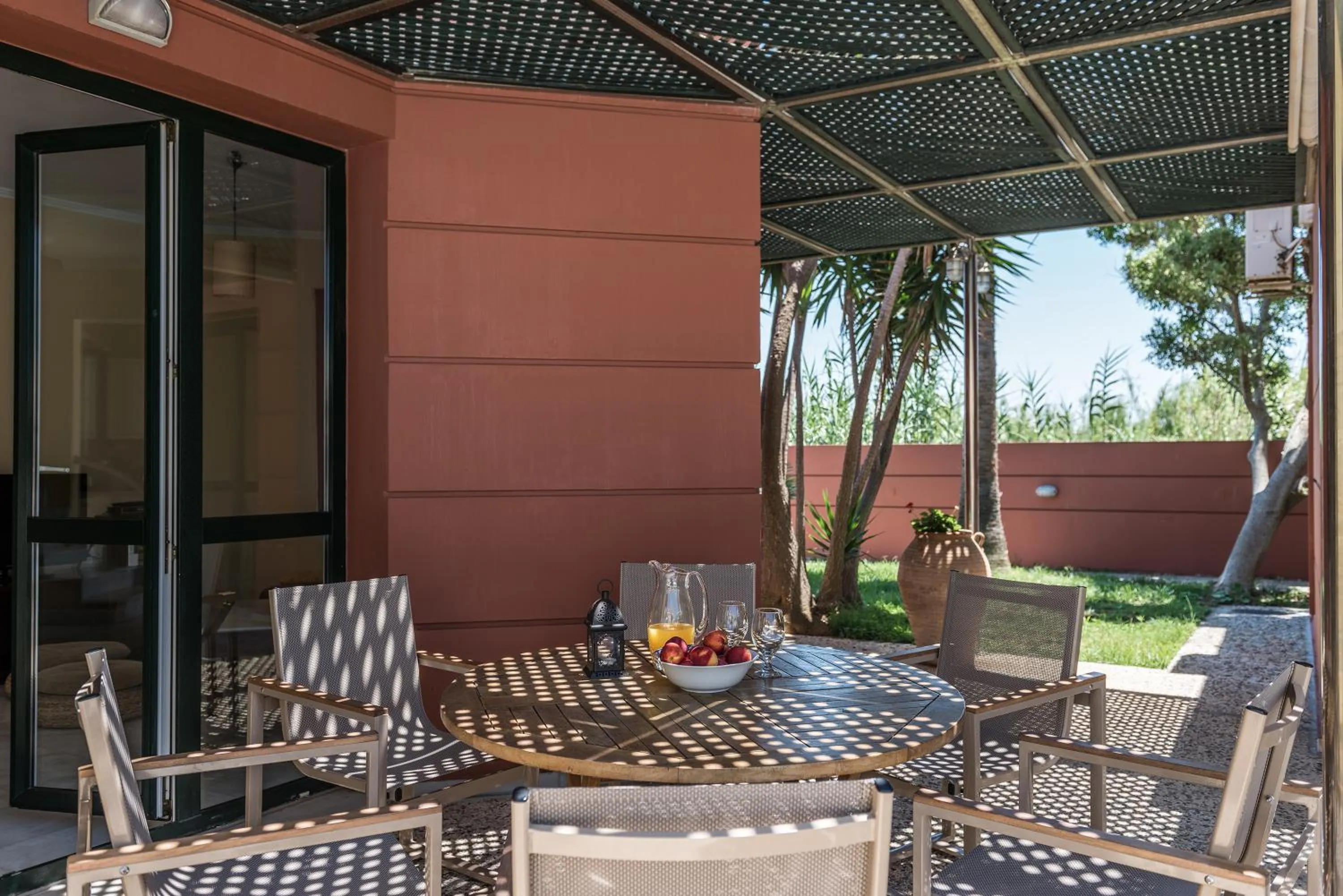 Swimming pool in Daphnis Villas