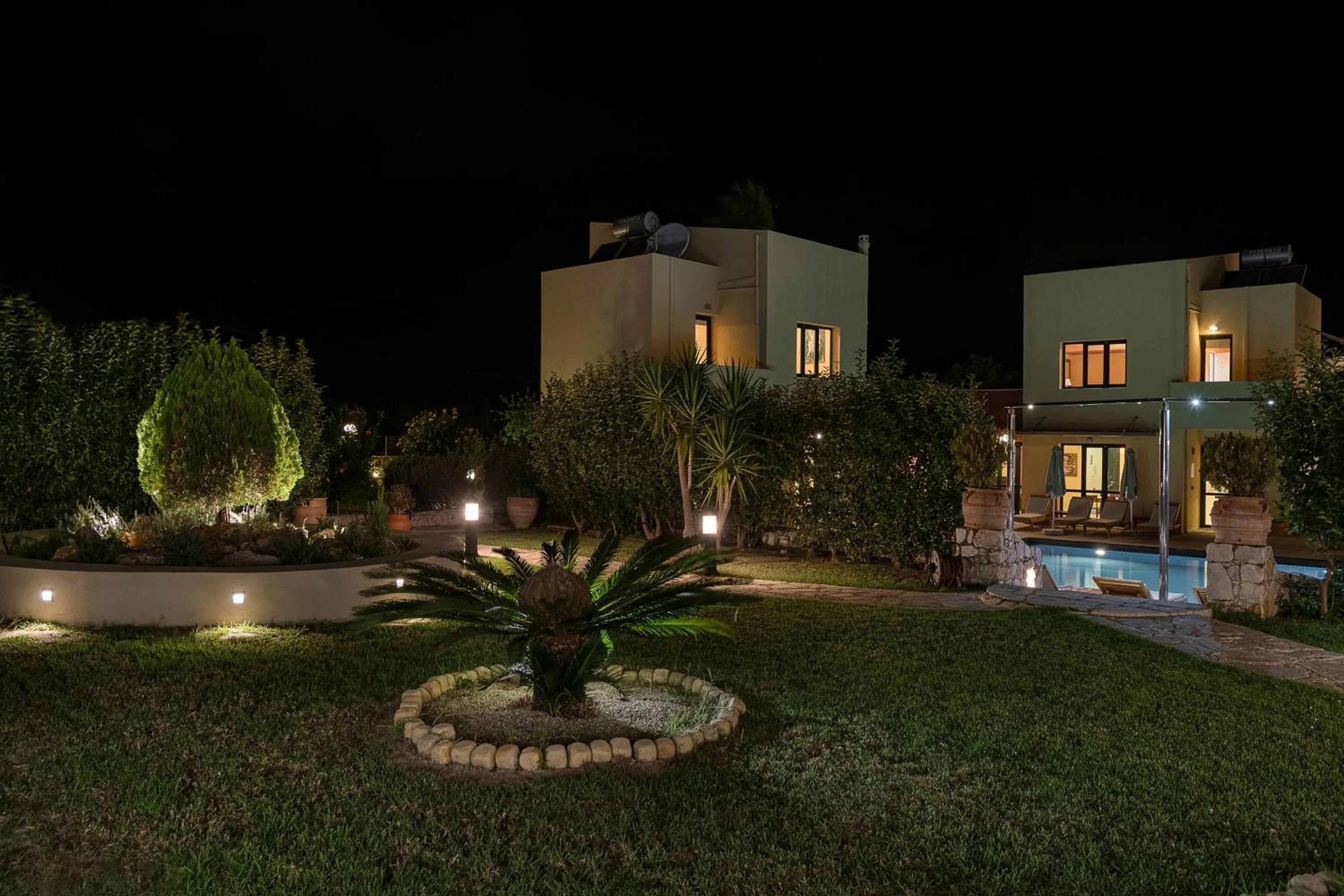 Garden in Daphnis Villas