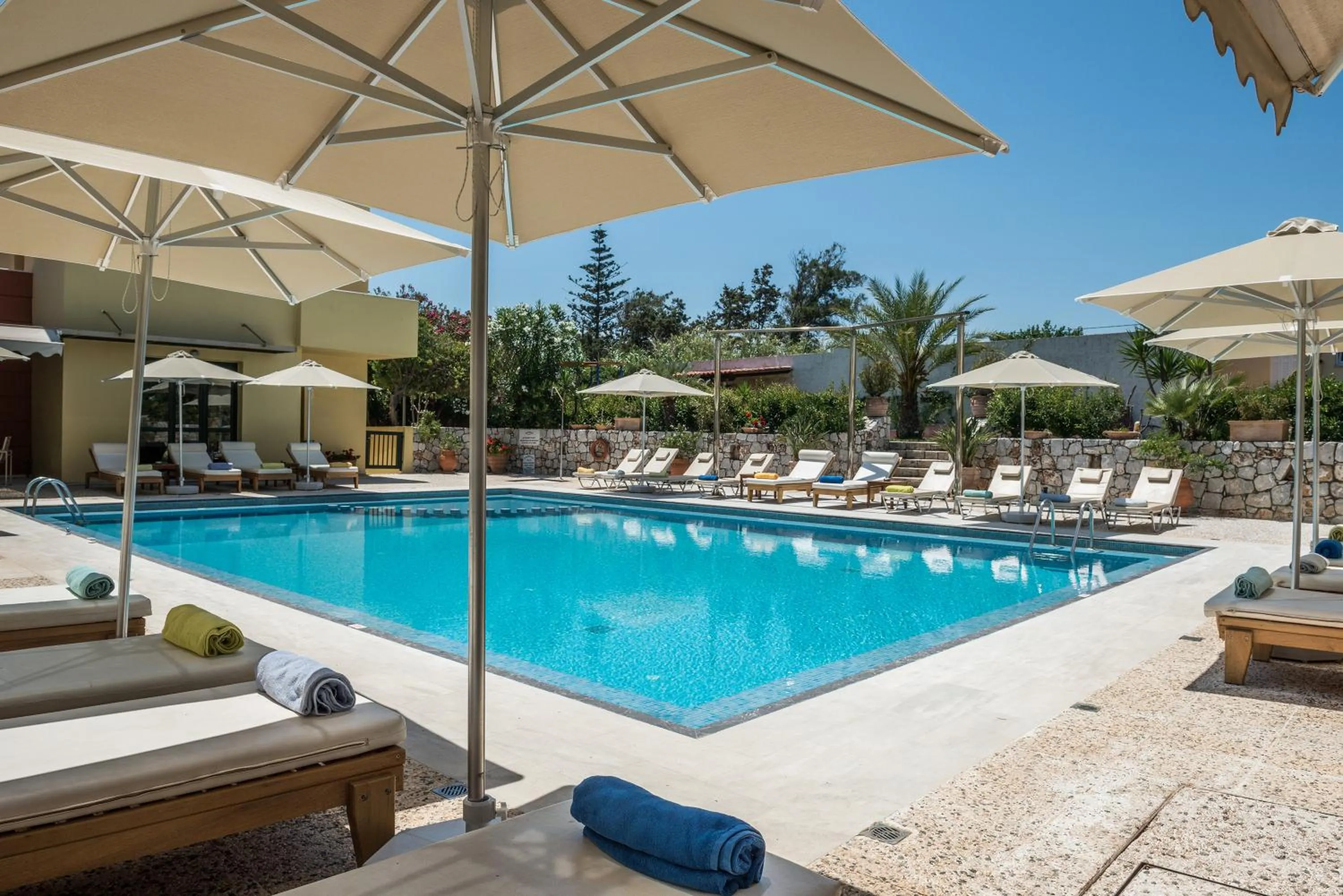 Swimming pool in Daphnis Villas