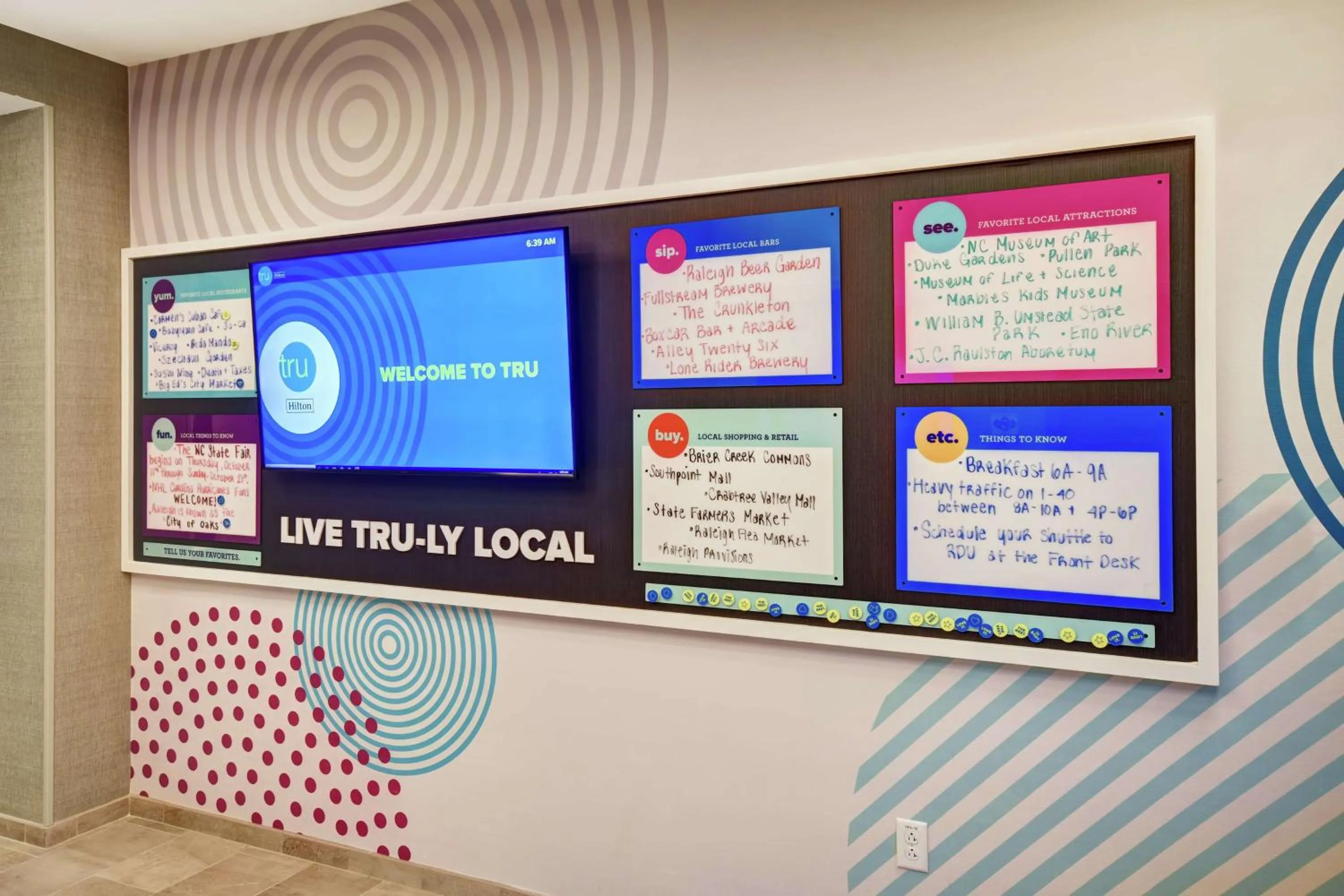 Lobby or reception in Tru By Hilton Raleigh Durham Airport