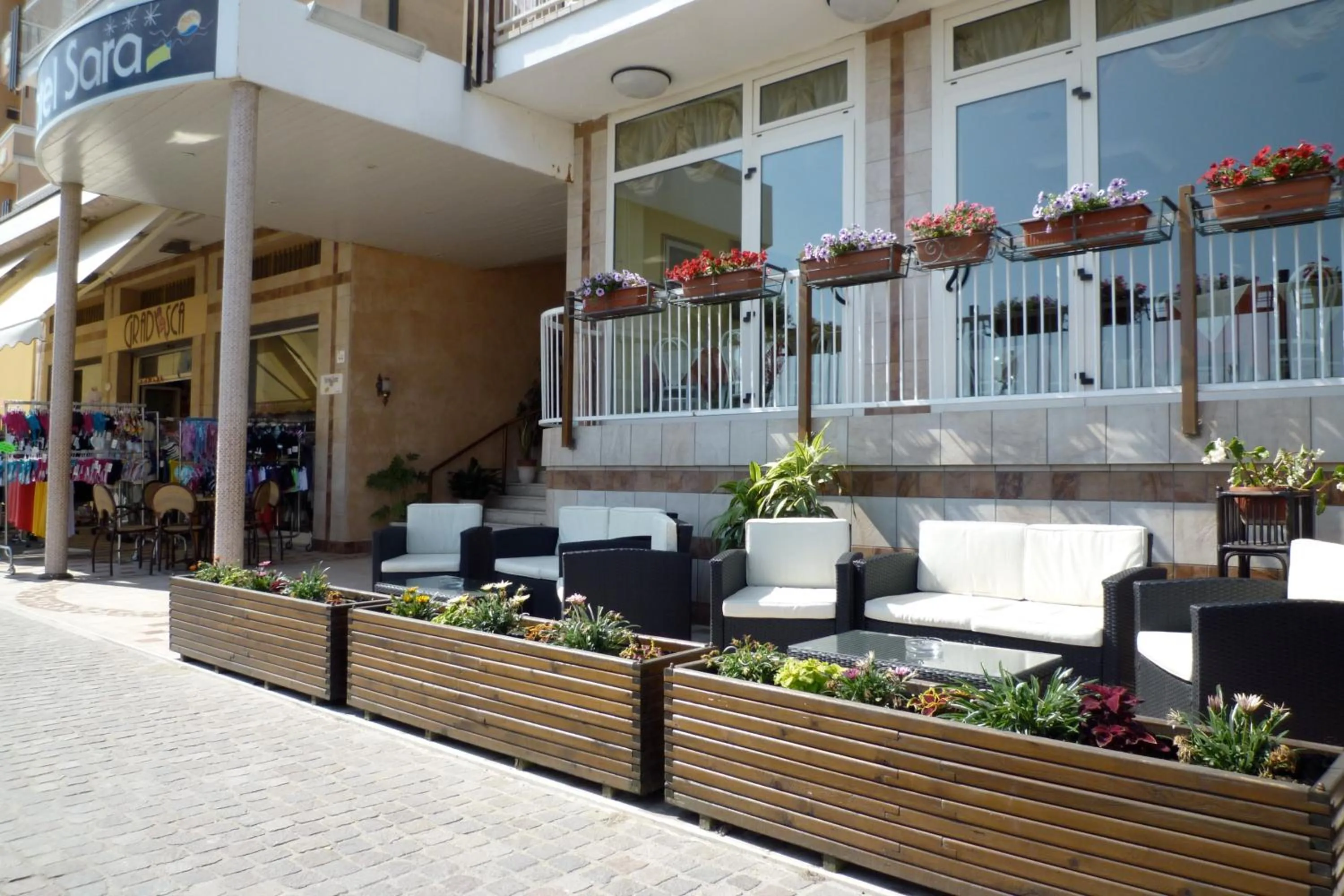 Facade/entrance in Hotel Sara