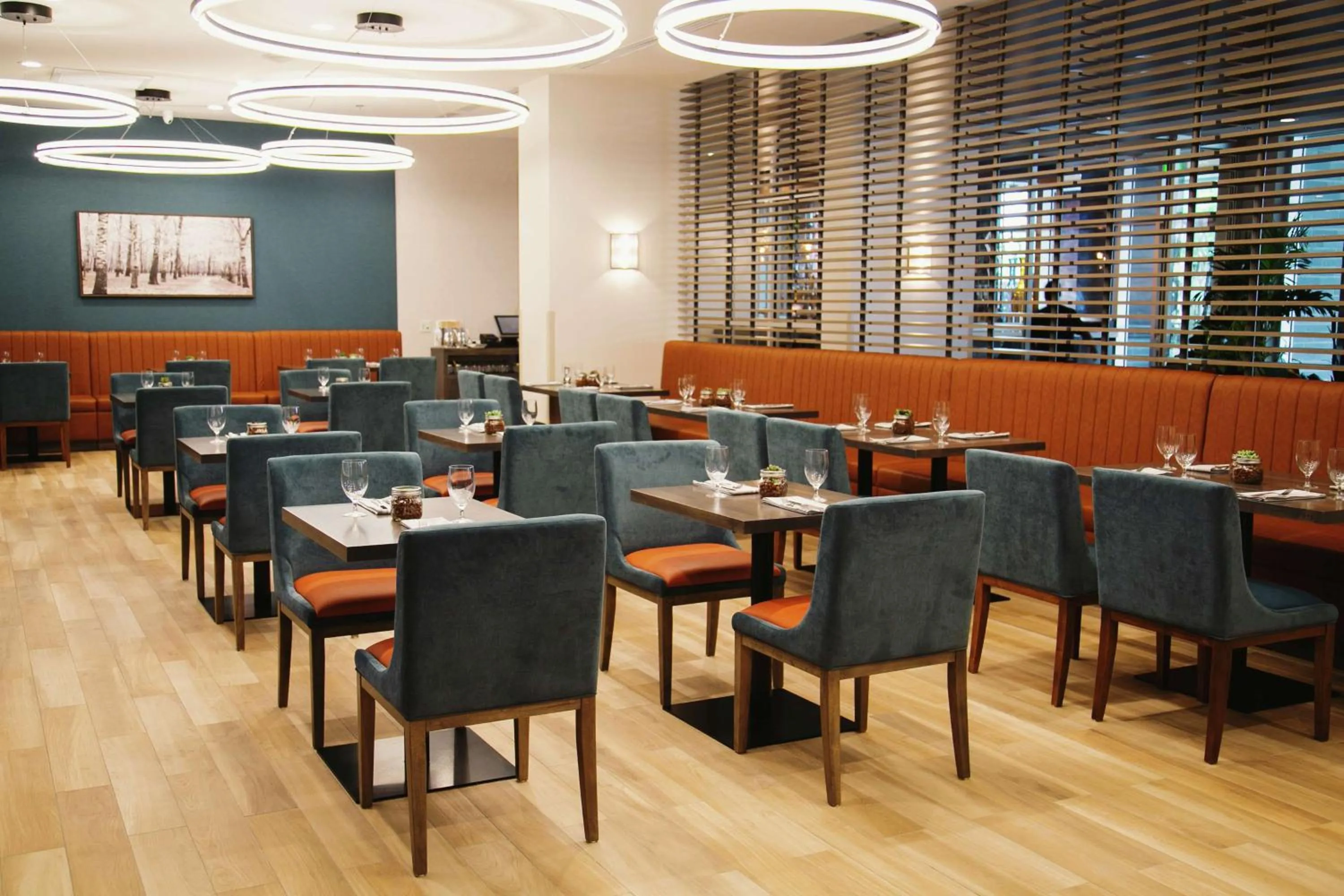 Restaurant/places to eat in Hilton Garden Inn Fredericton