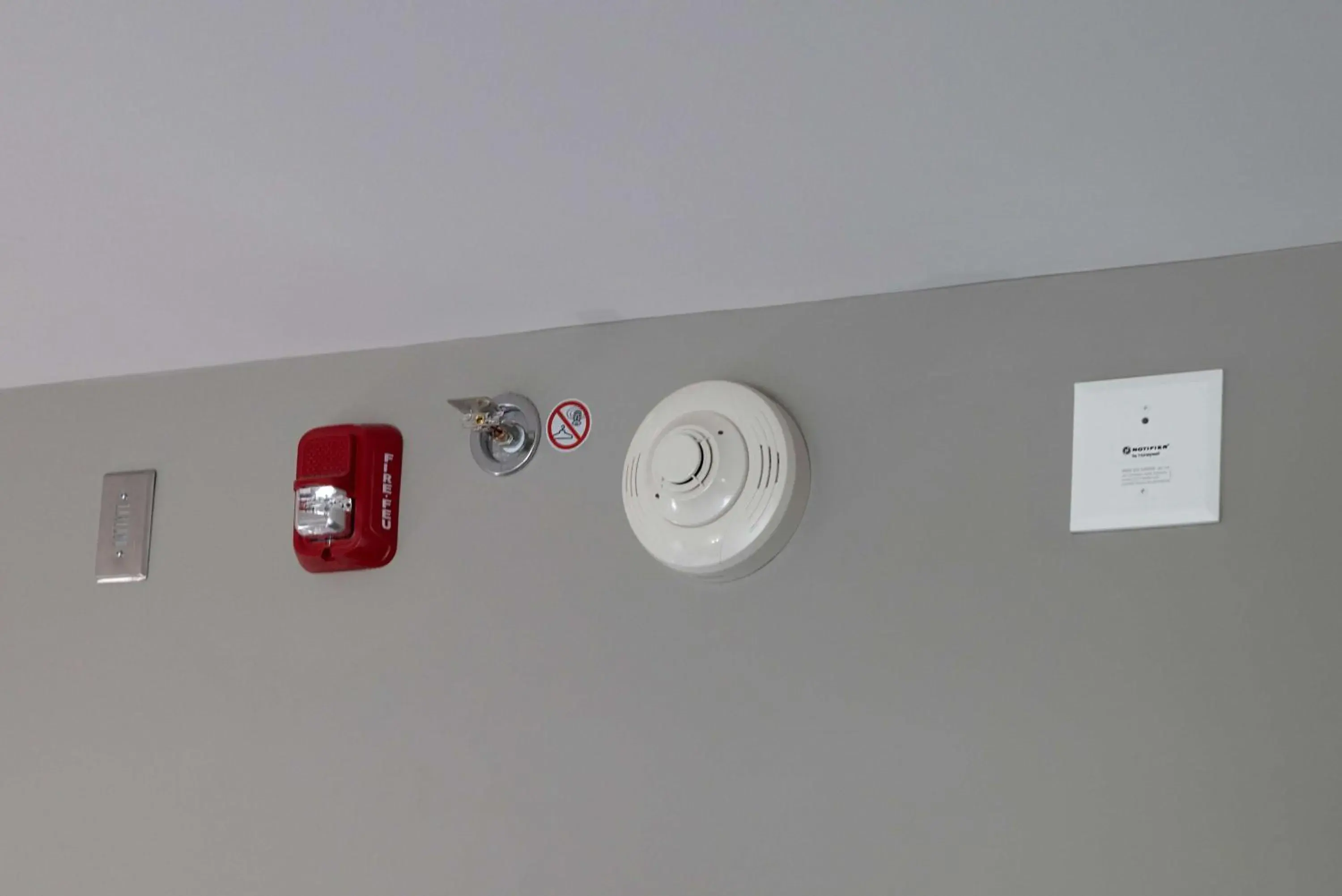 King Room - Mobility and Hearing Access in Hilton Garden Inn Fredericton King Room - Mobility and Hearing Access in Hilton Garden Inn Fredericton