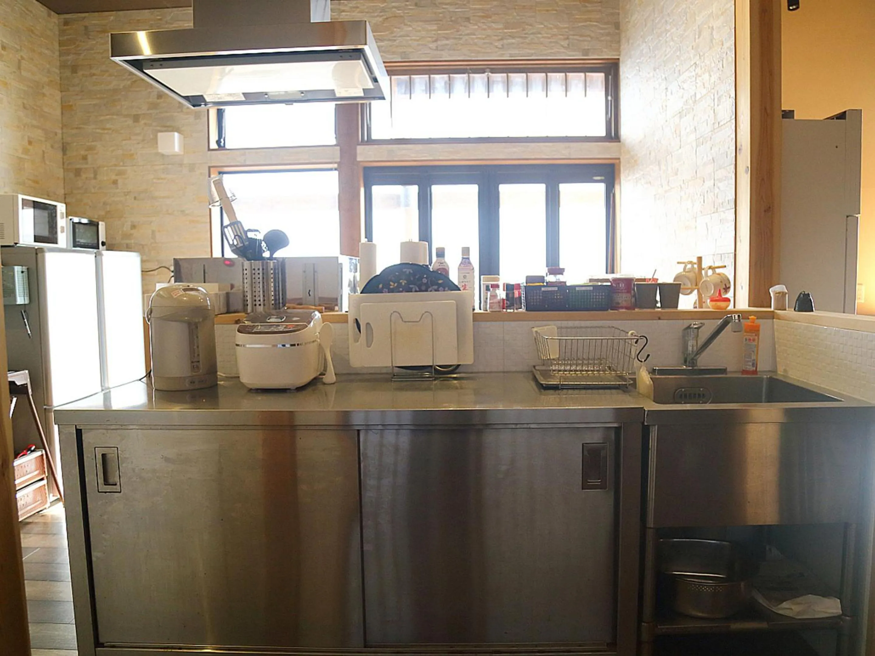 Communal kitchen in HOSTEL Co-EDO