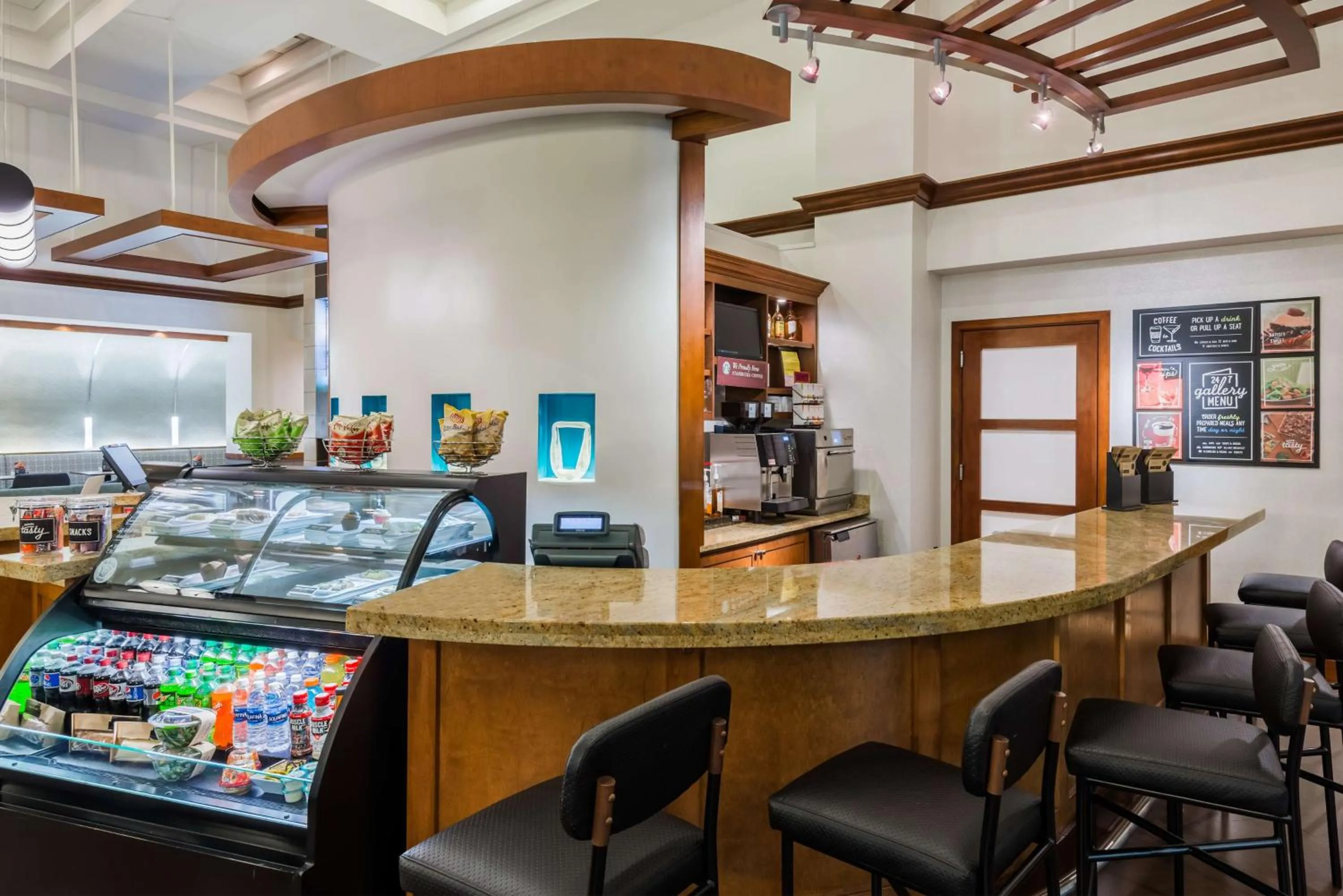 Lounge or bar in Hyatt Place Bentonville Rogers