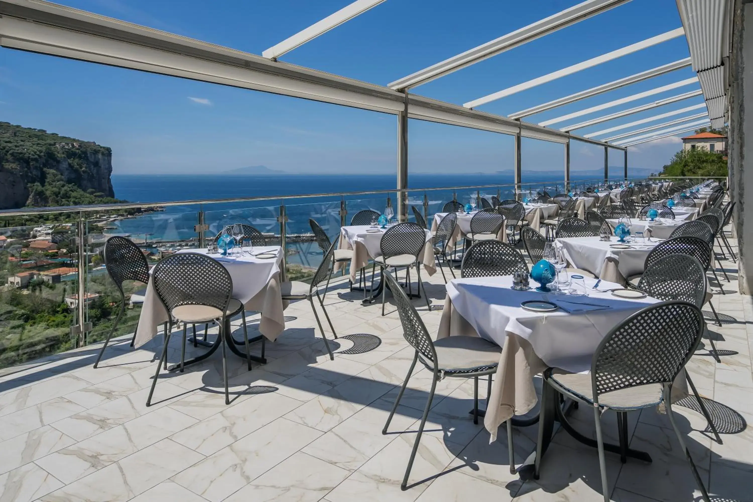 Restaurant/places to eat in Hotel Mary Restaurant/places to eat in Hotel Mary