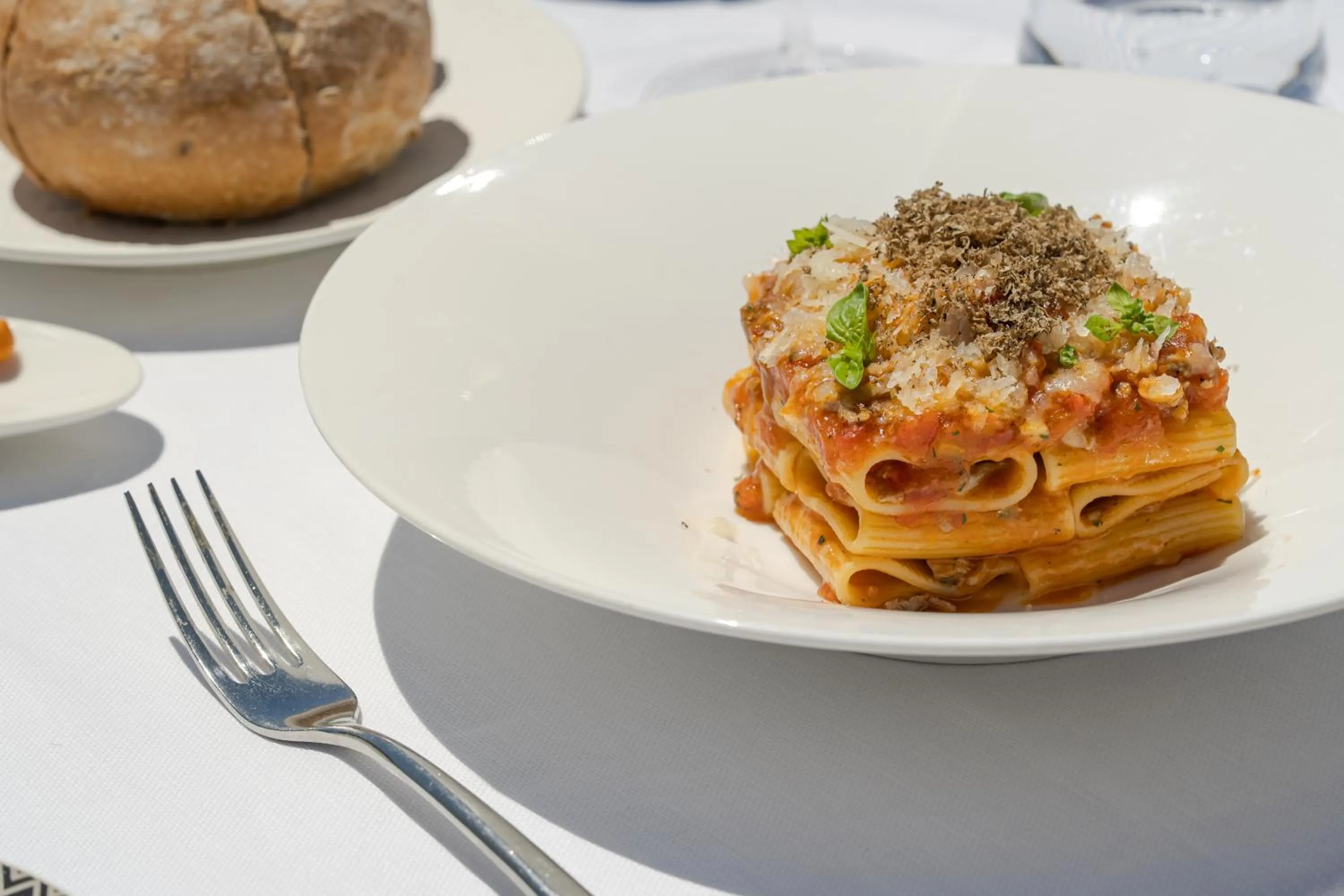 Restaurant/places to eat in Hotel Mary