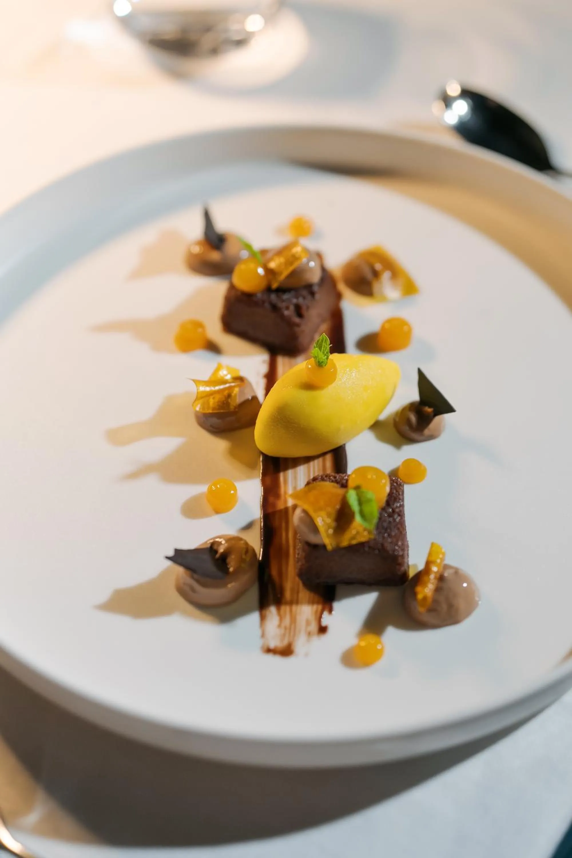 Restaurant/places to eat in Hotel Mary