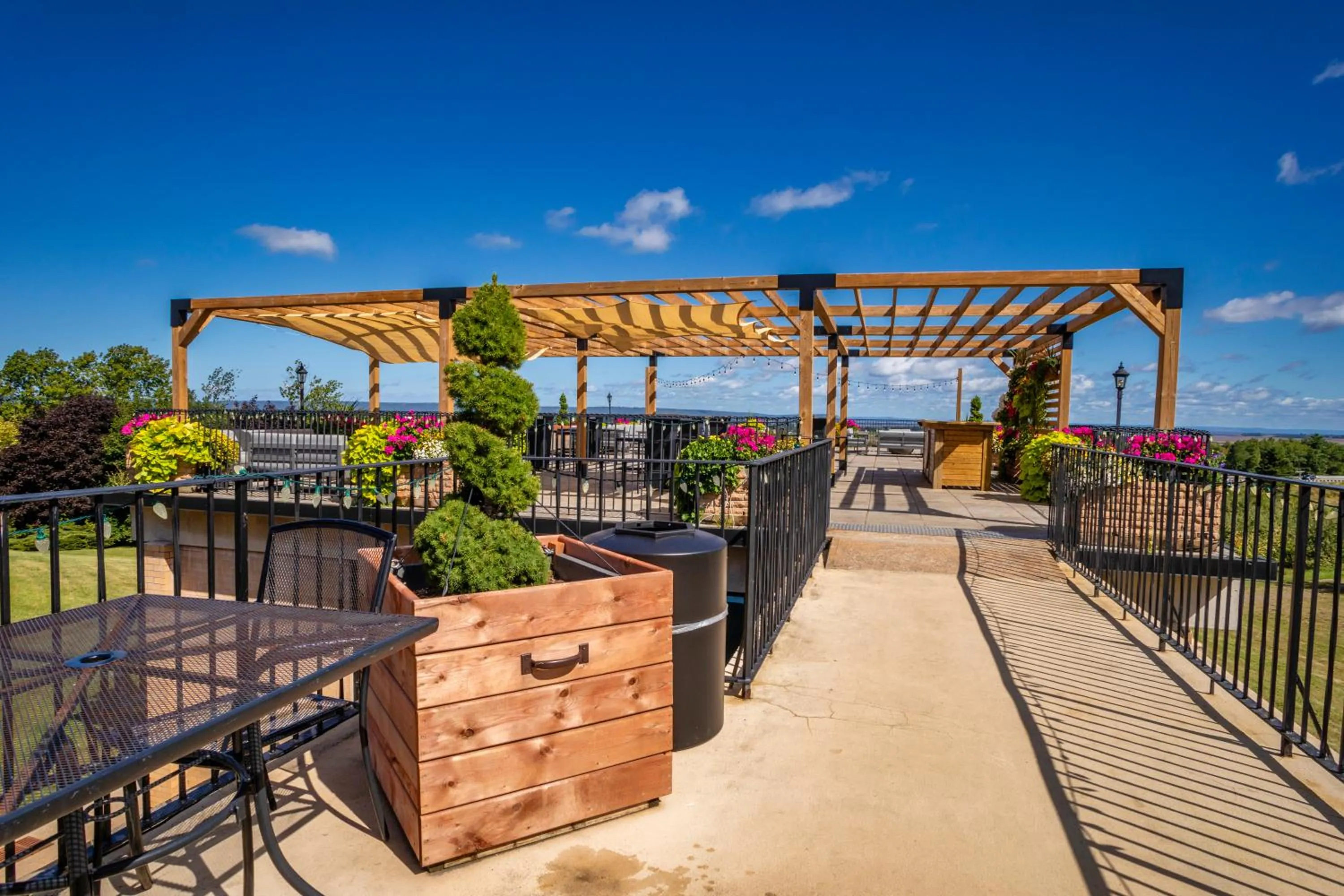 Patio in Old Orchard Inn