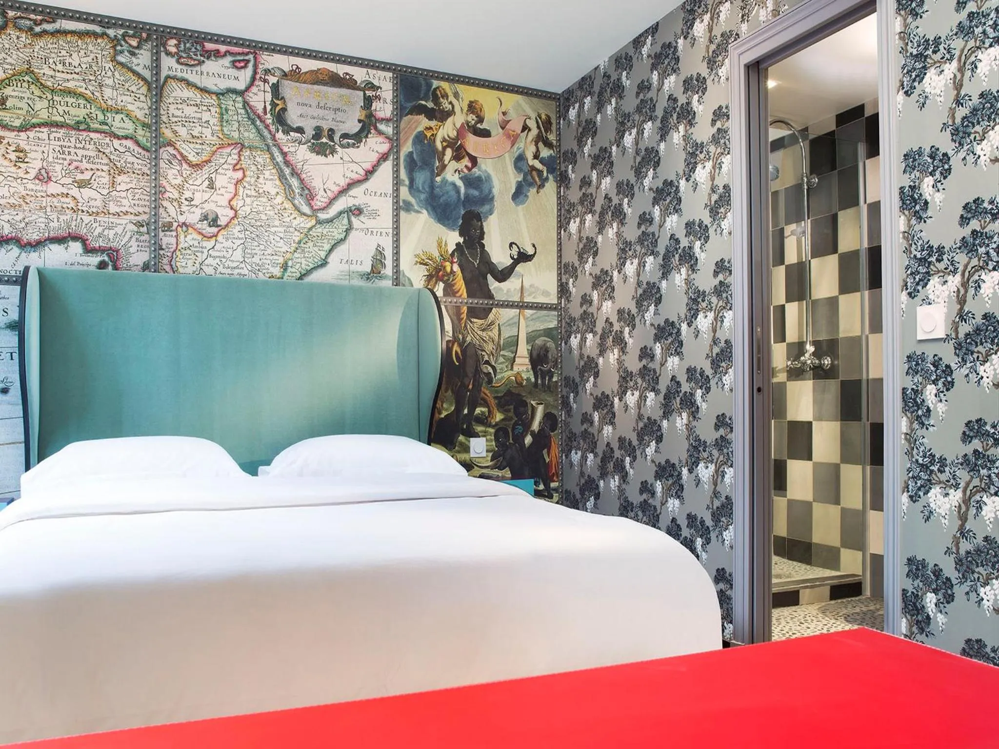 Bedroom, Bed in Hôtel du Continent