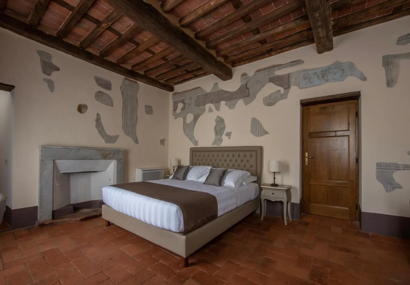 Photo of the whole room, Bed in Relais Corte Rodeschi