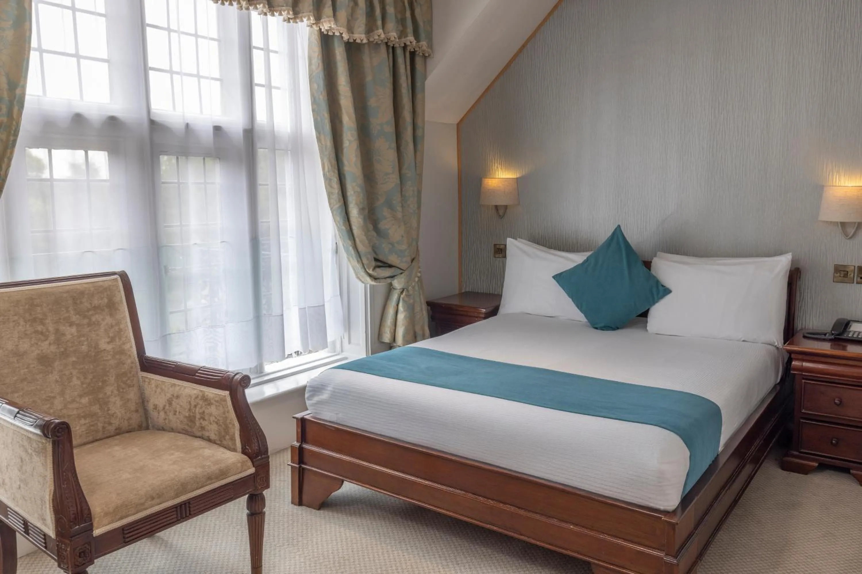 Bedroom, Bed in Castle Bromwich Hall Hotel, BW Signature Collection by Best Western