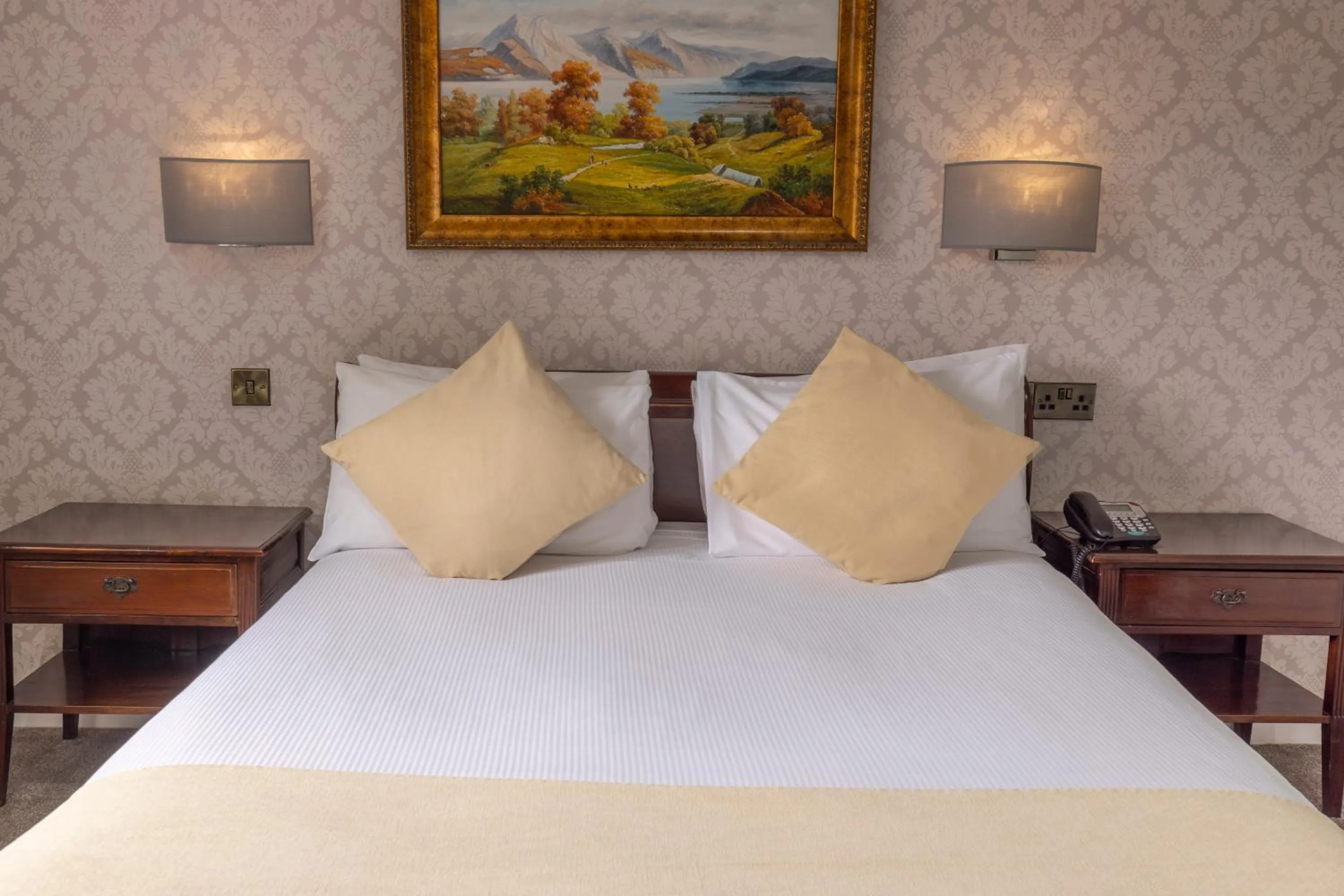 Bedroom, Bed in Castle Bromwich Hall Hotel, BW Signature Collection by Best Western