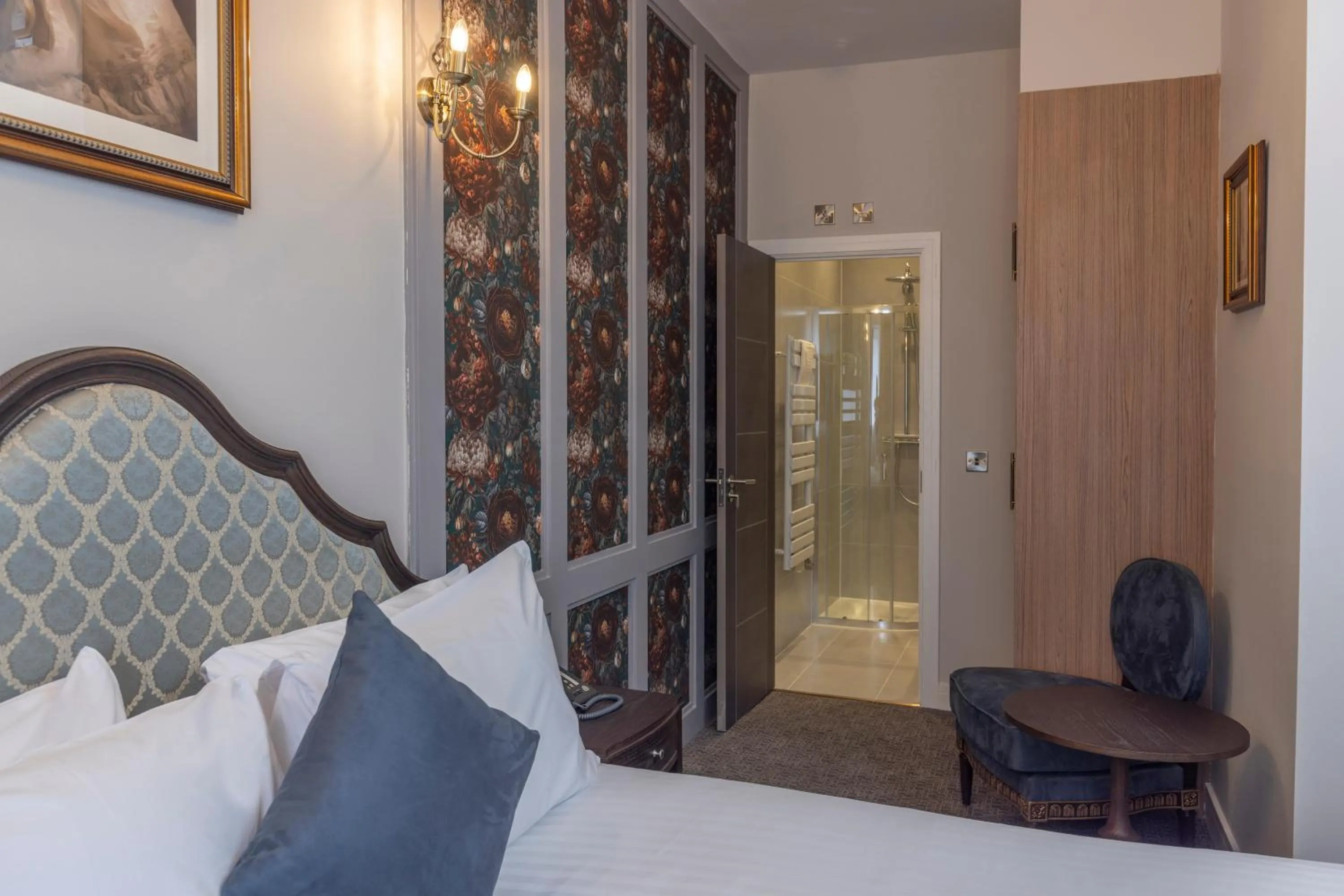 Bedroom, Bed in Castle Bromwich Hall Hotel, BW Signature Collection by Best Western
