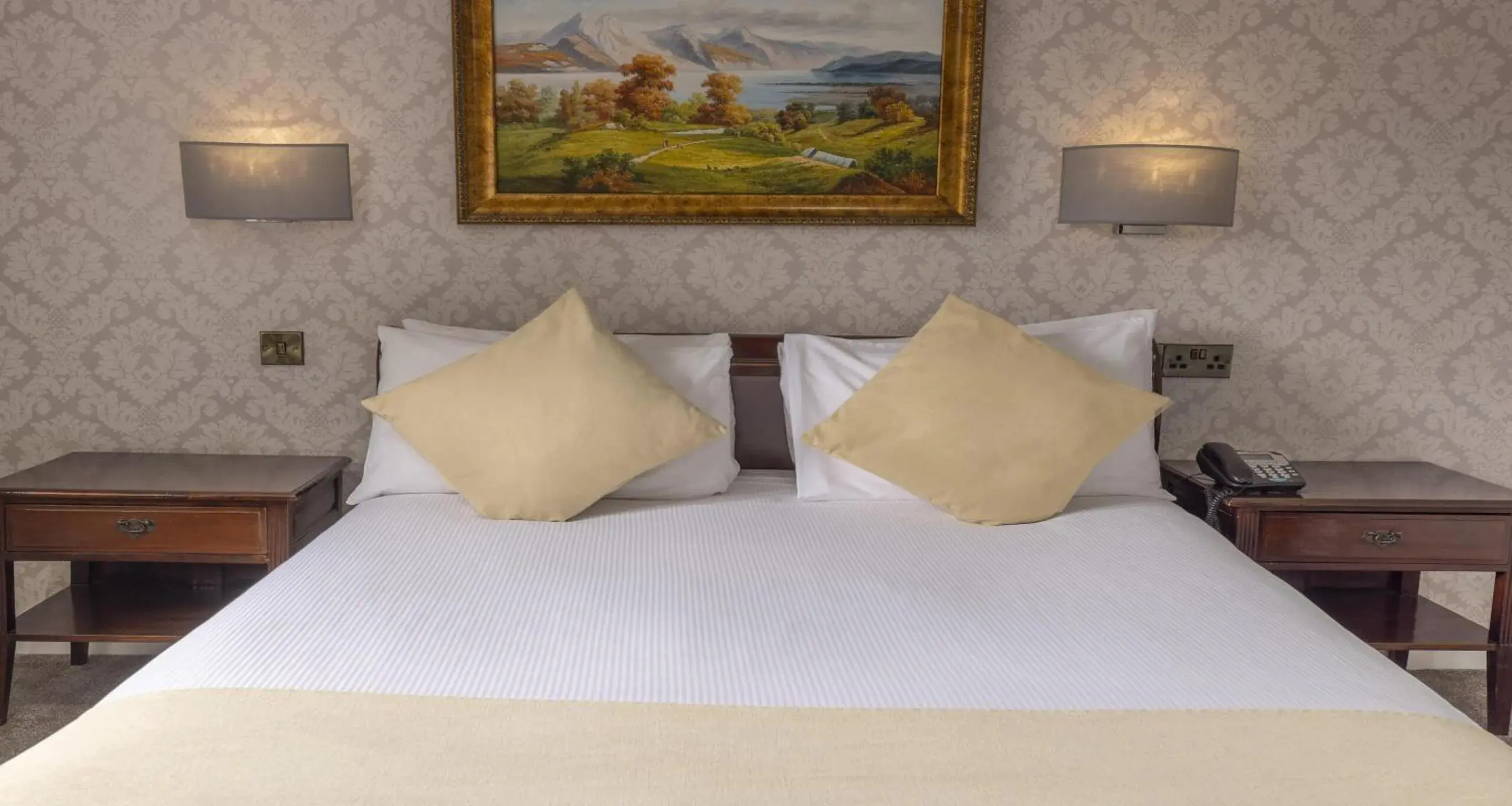 Bedroom, Bed in Castle Bromwich Hall Hotel, BW Signature Collection by Best Western Bedroom, Bed in Castle Bromwich Hall Hotel, BW Signature Collection by Best Western