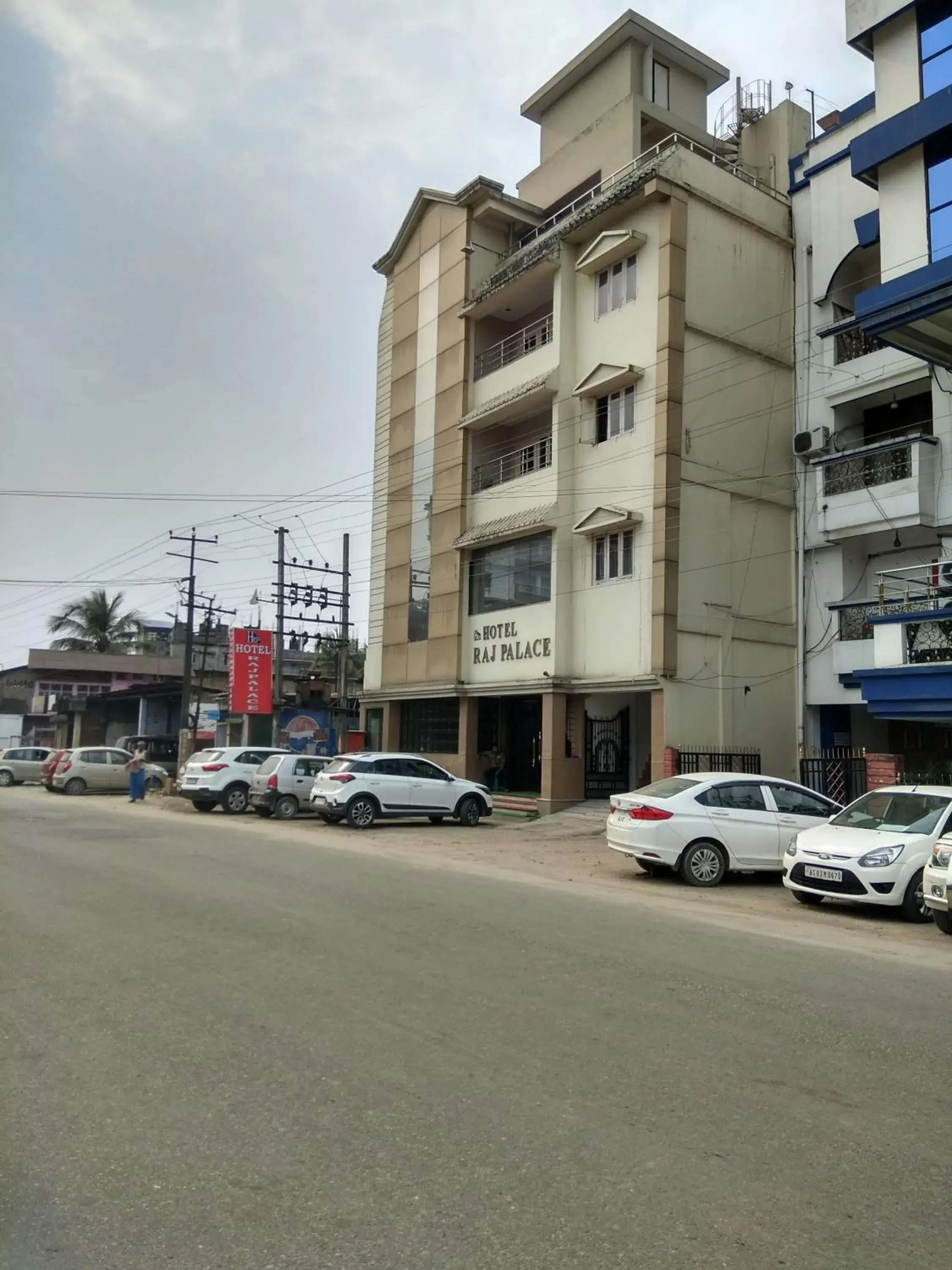 Facade/entrance in Hotel Raj Palace Facade/entrance in Hotel Raj Palace