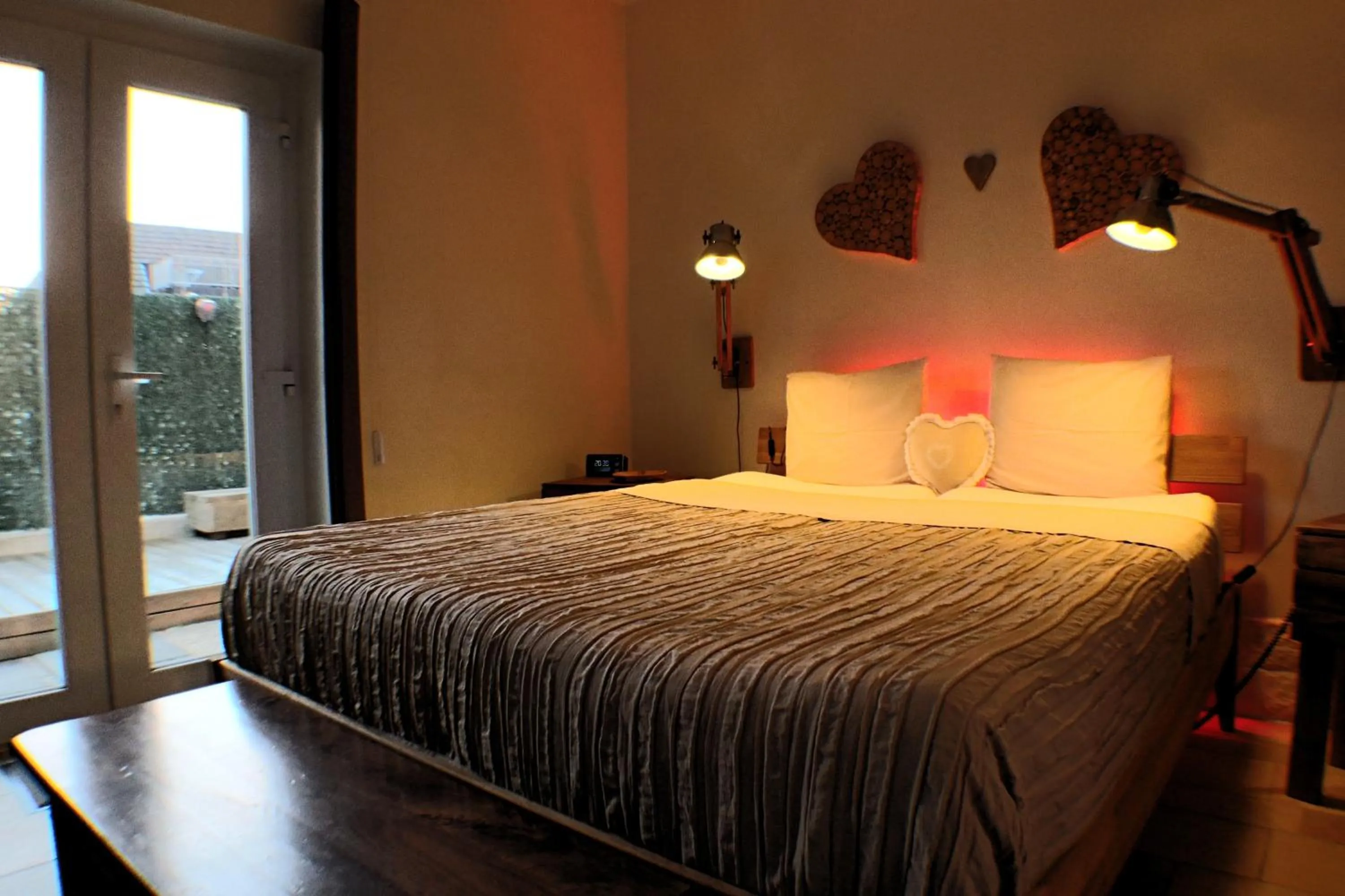 Photo of the whole room in Une Nuit Ailleurs