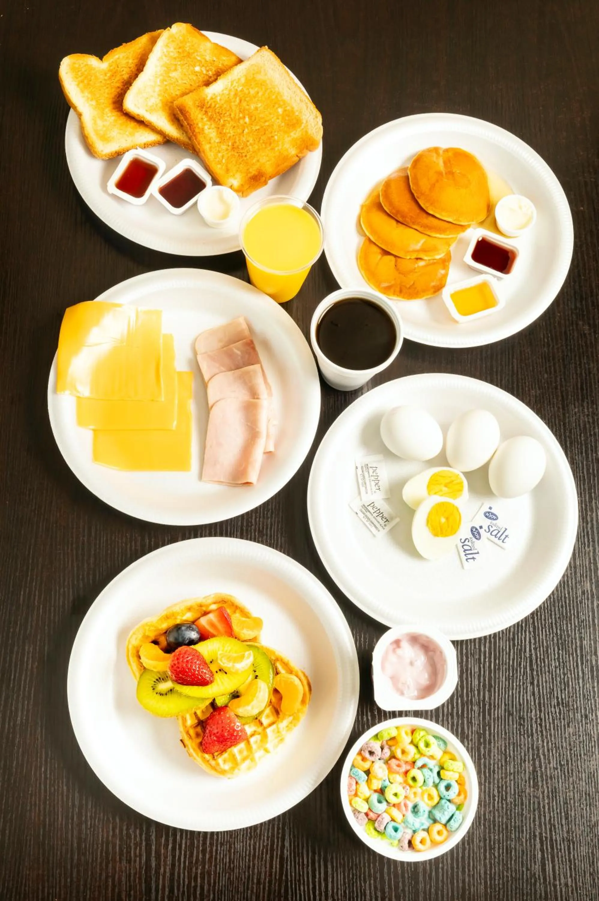 Continental breakfast in Villa Verde Inn
