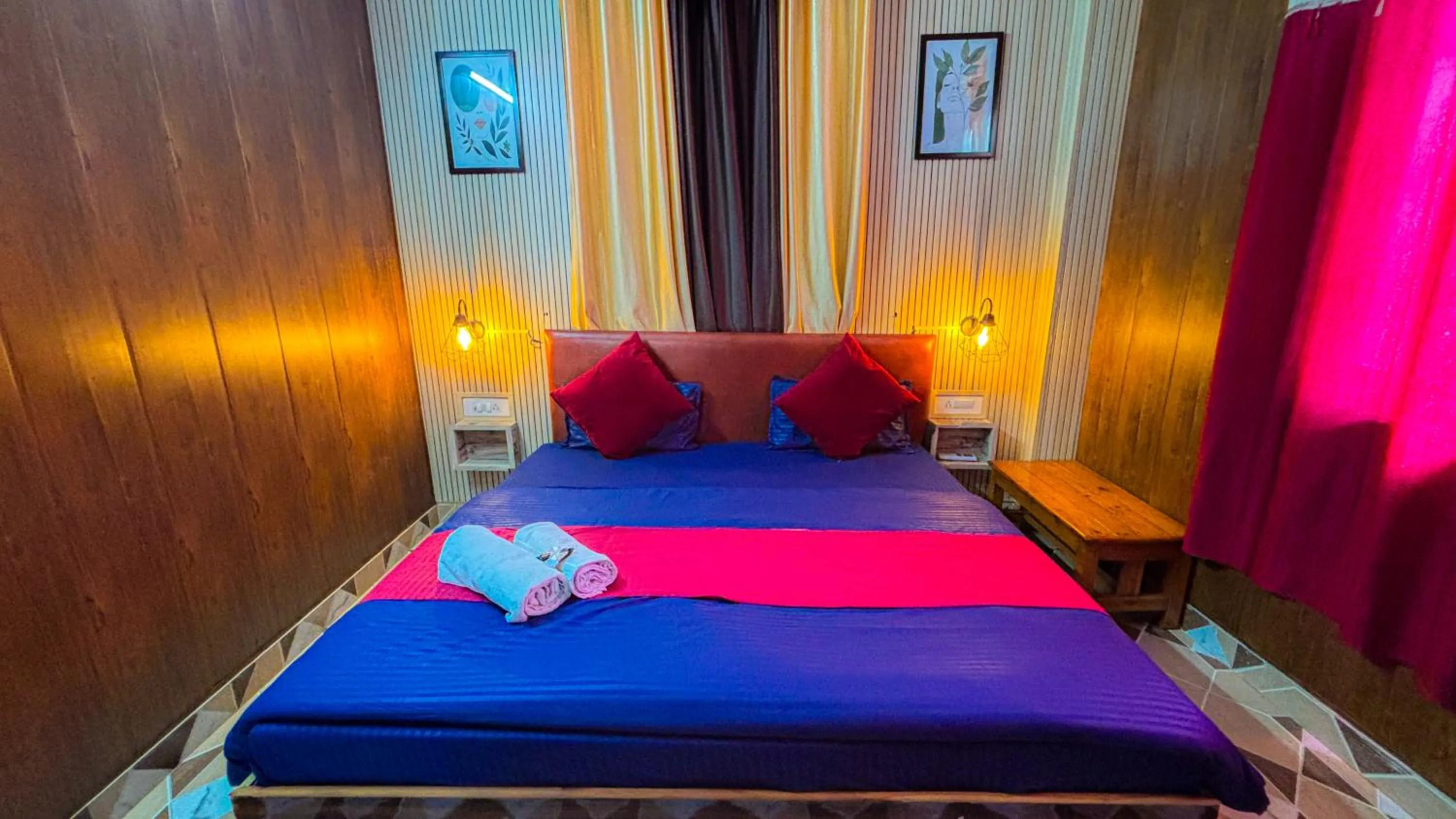 Bed in Skyard Hostel Rishikesh Laxman Jhula