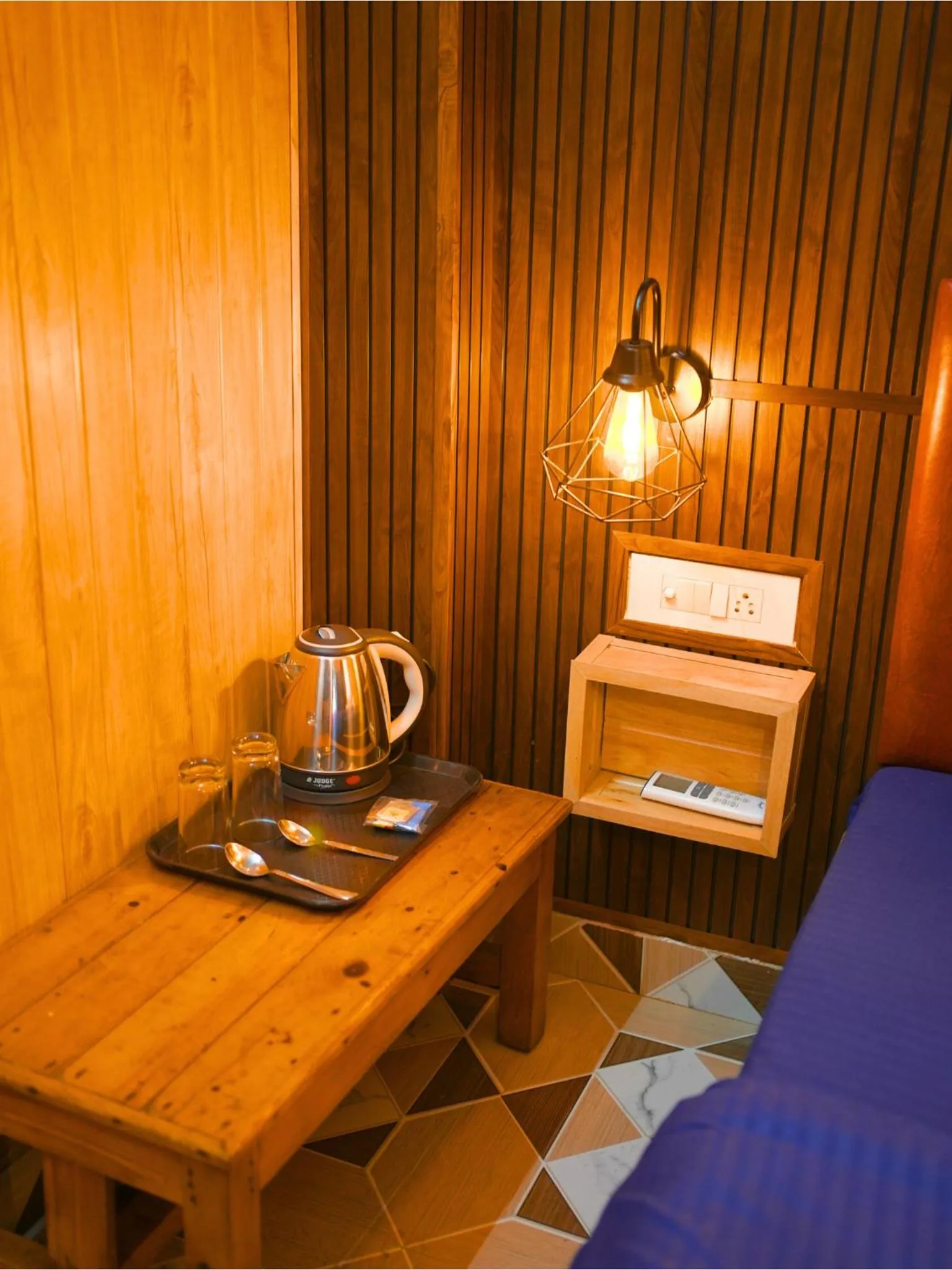 Coffee/tea facilities in Skyard Hostel Rishikesh Laxman Jhula