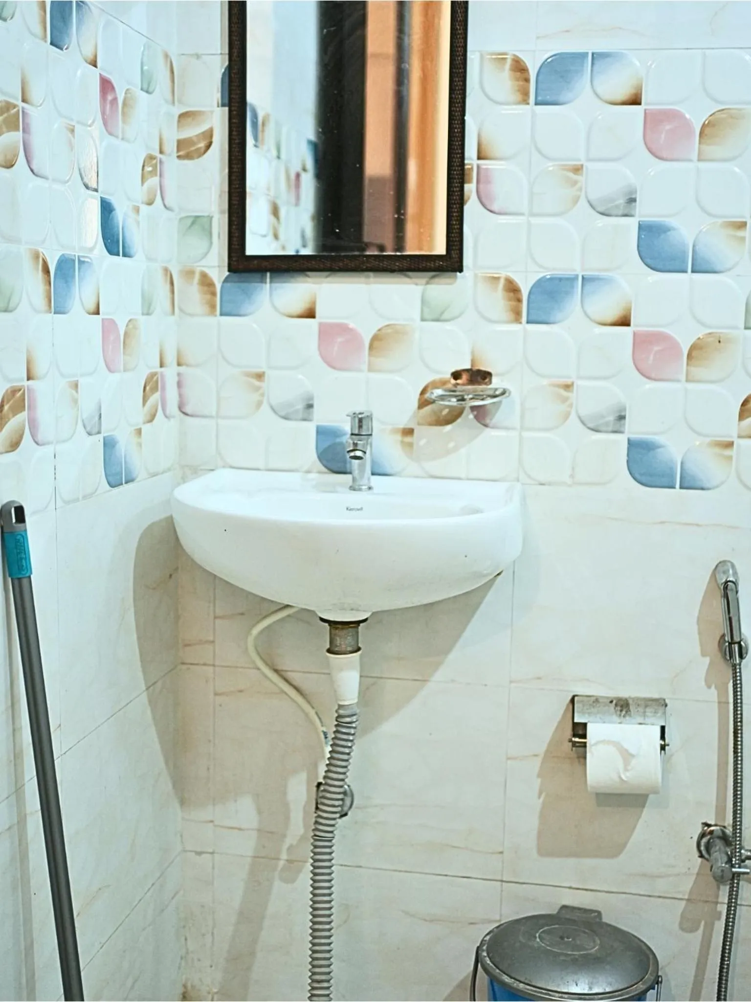 Skyard Hostel Rishikesh Laxman Jhula