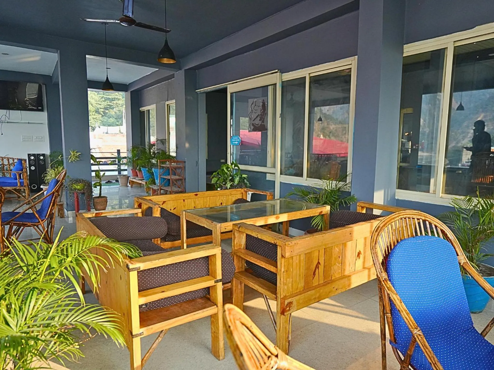 Restaurant/places to eat in Skyard Hostel Rishikesh Laxman Jhula