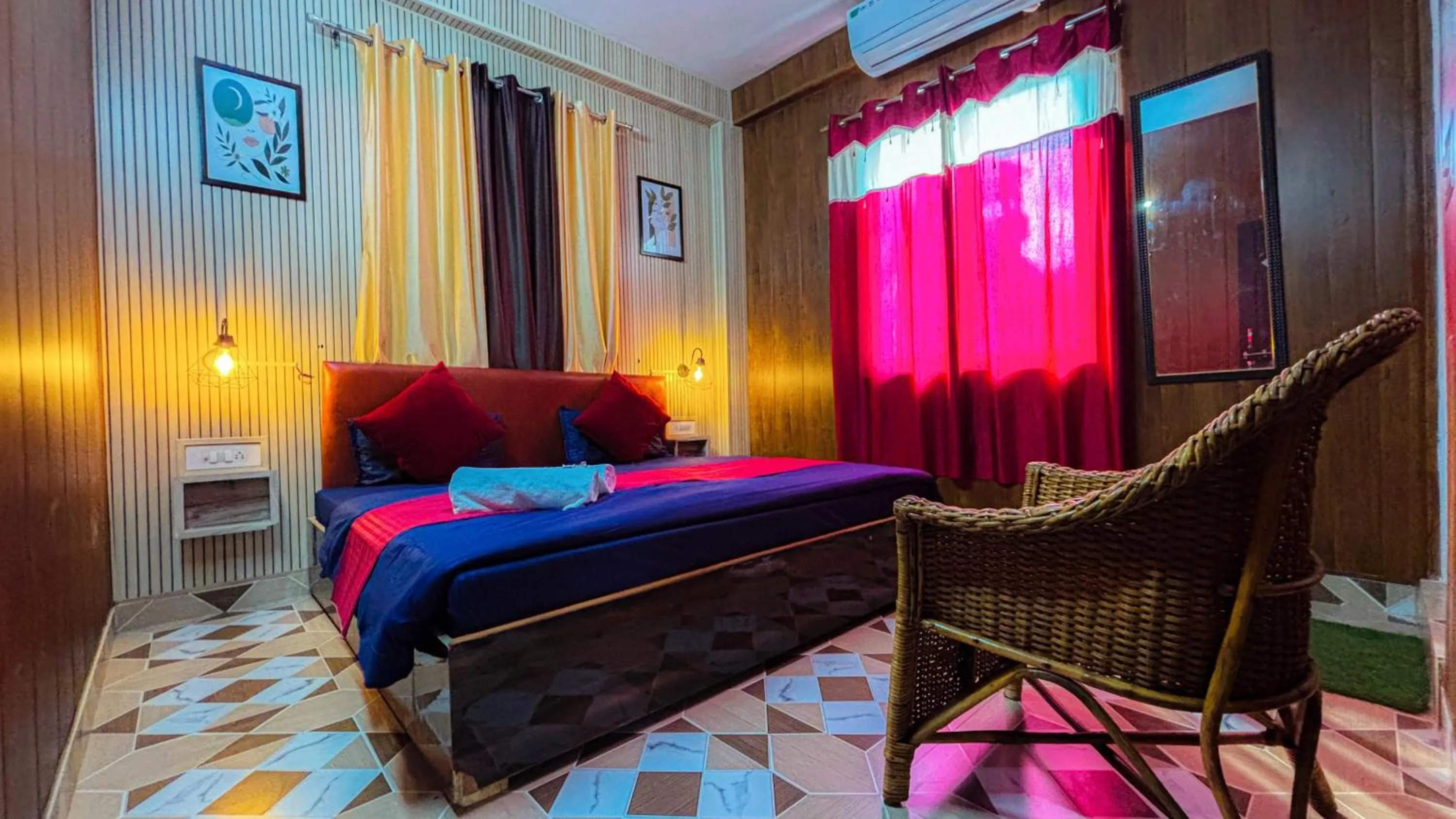 Bed in Skyard Hostel Rishikesh Laxman Jhula