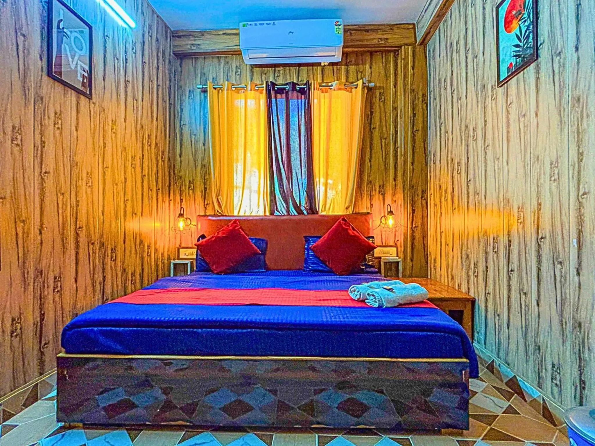 Bed in Skyard Hostel Rishikesh Laxman Jhula